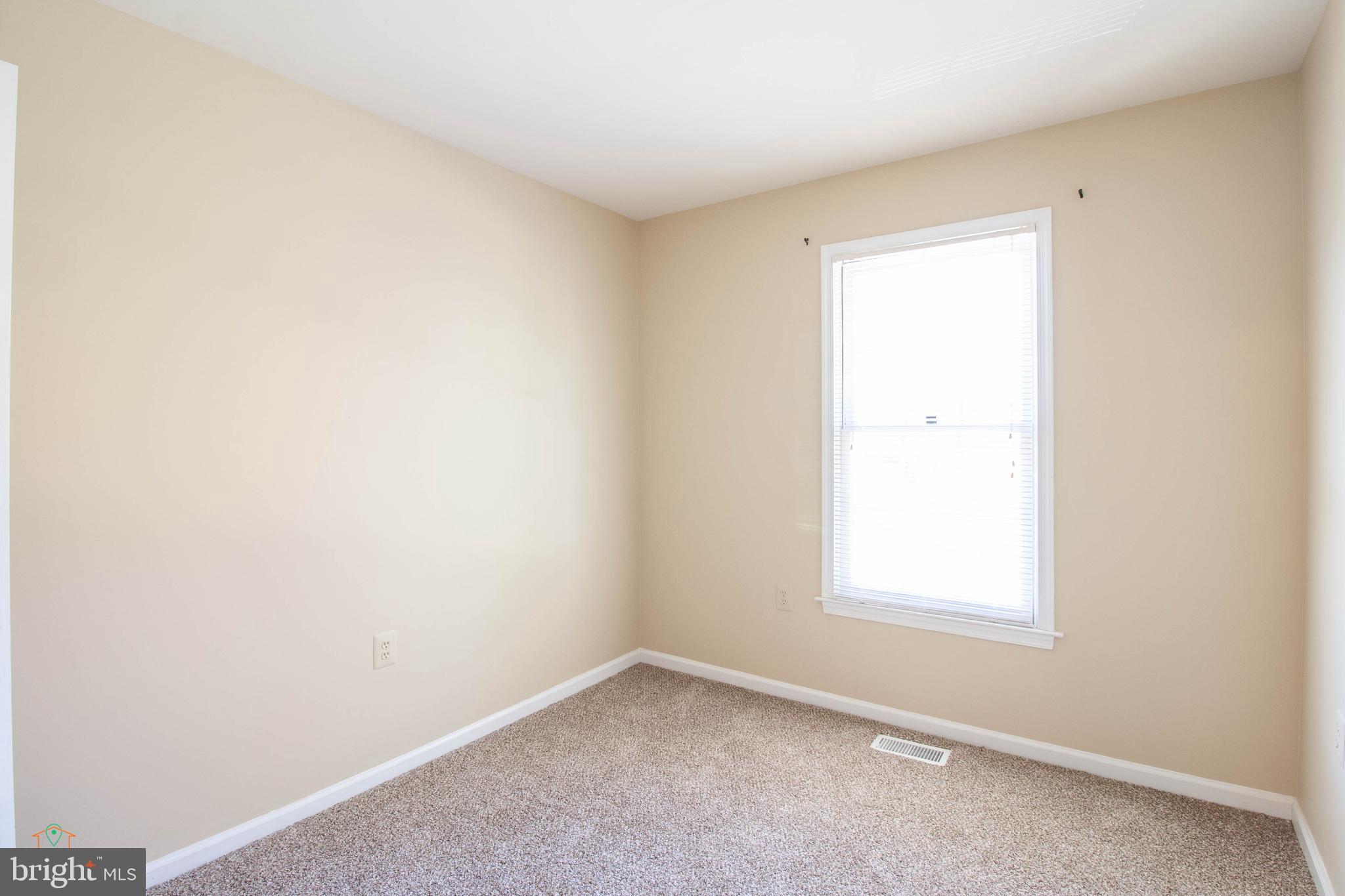 HERITAGE ESTATES - Residential Lease