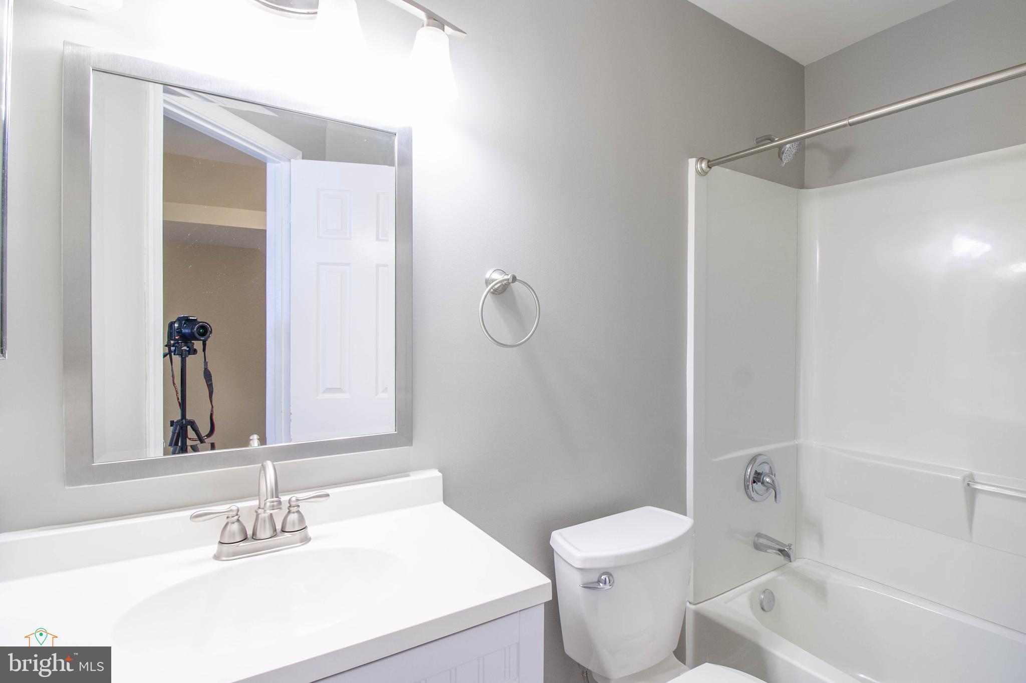 HERITAGE ESTATES - Residential Lease