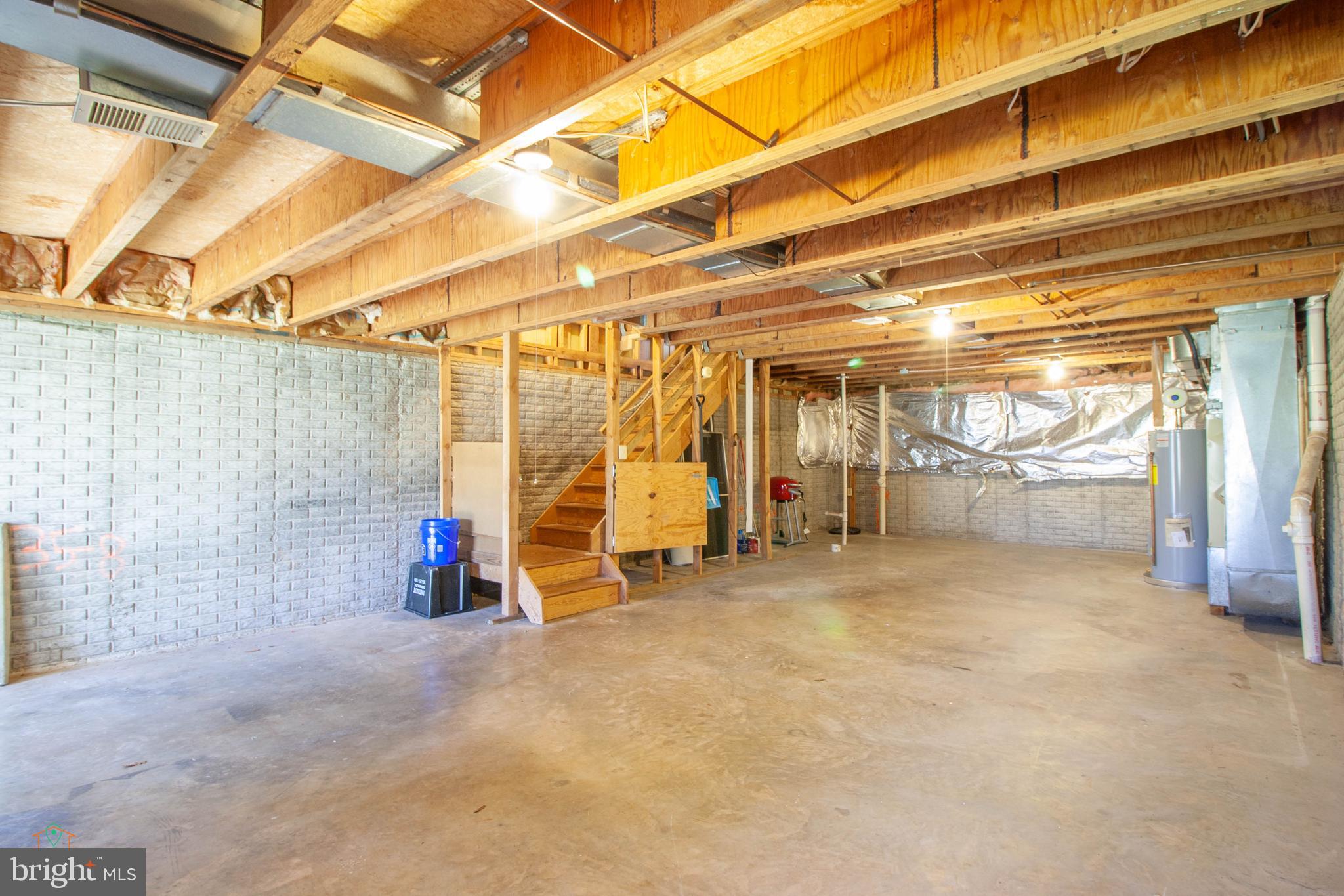 HERITAGE ESTATES - Residential Lease