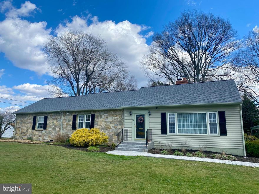 Perfectly located just a mile from downtown Fredericksburg, this spacious rambler is set on a nearly acre shaded flat lot. A large sunroom in the back overlooks the lawn, and provides the perfect spot to relax. Open floor plan living inside, with built ins and a fire place as well as an eat-in kitchen with solid surface counter tops.  Huge walk in storage closet, a long with built in linen storage. Office with fireplace connects to enormous master suite with walk-in closet and vanity area with updated tiled en-suite bathroom. Unfinished basement gives you flexibility to finish as you wish! A brand new roof was installed in September 2021, and comes with a 10-year transferable warranty. Join the community pool a few streets over for the summer (requires fees), and enjoy being close to everything in a neighborhood with no-HOA! Commuter rail 2 miles away.