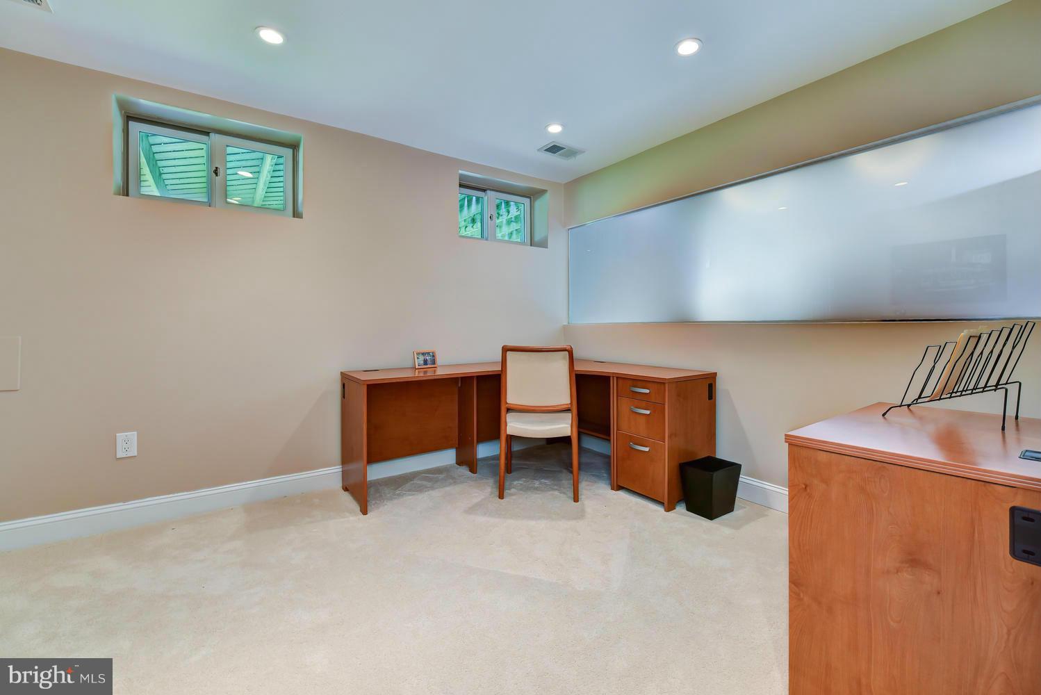 LAMBIANCE OF MCLEAN - Residential