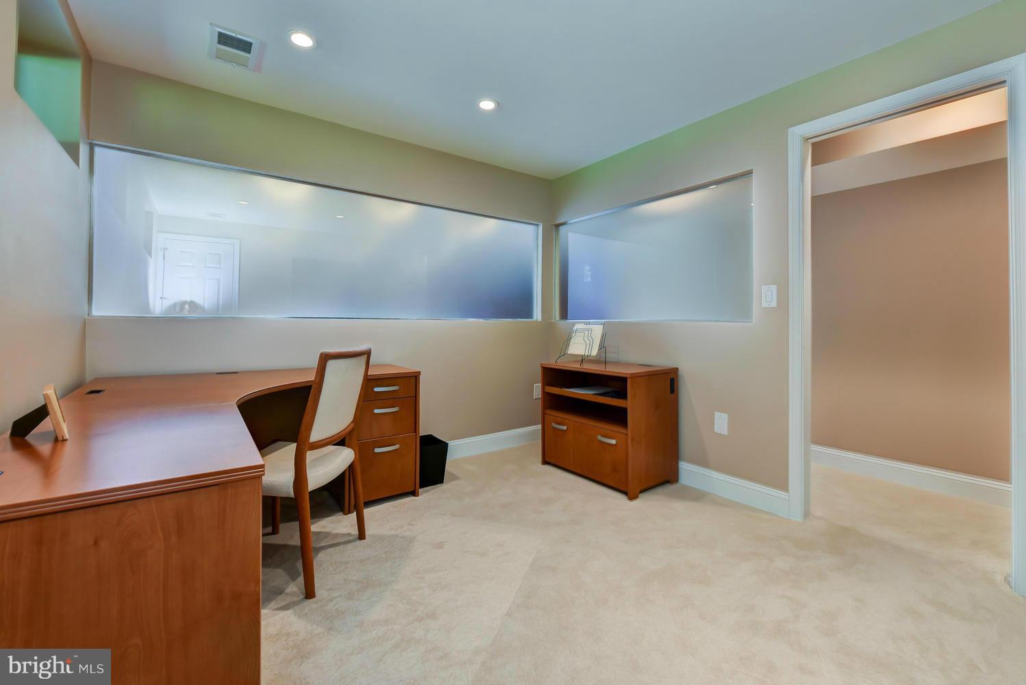 LAMBIANCE OF MCLEAN - Residential