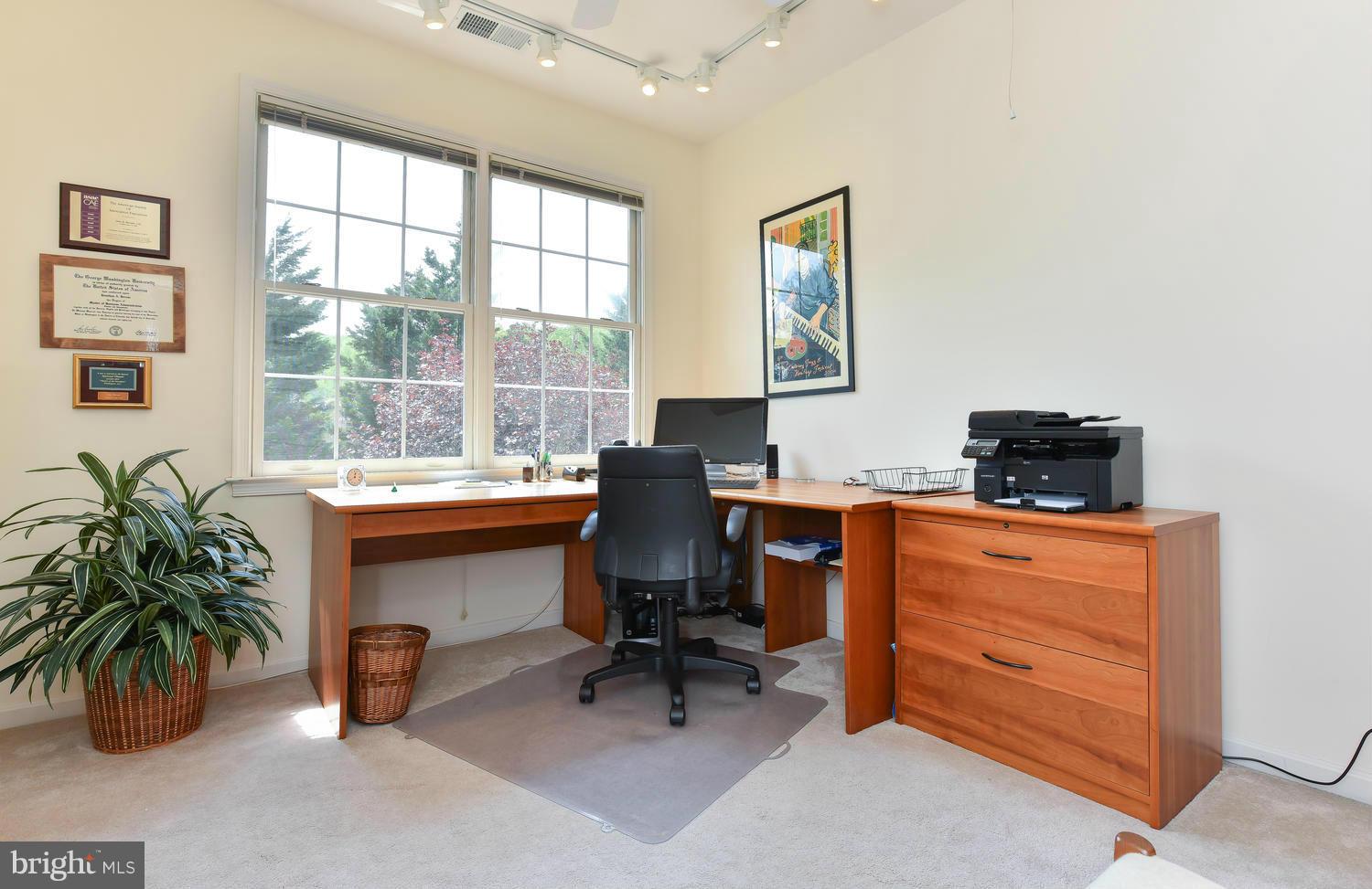 LAMBIANCE OF MCLEAN - Residential