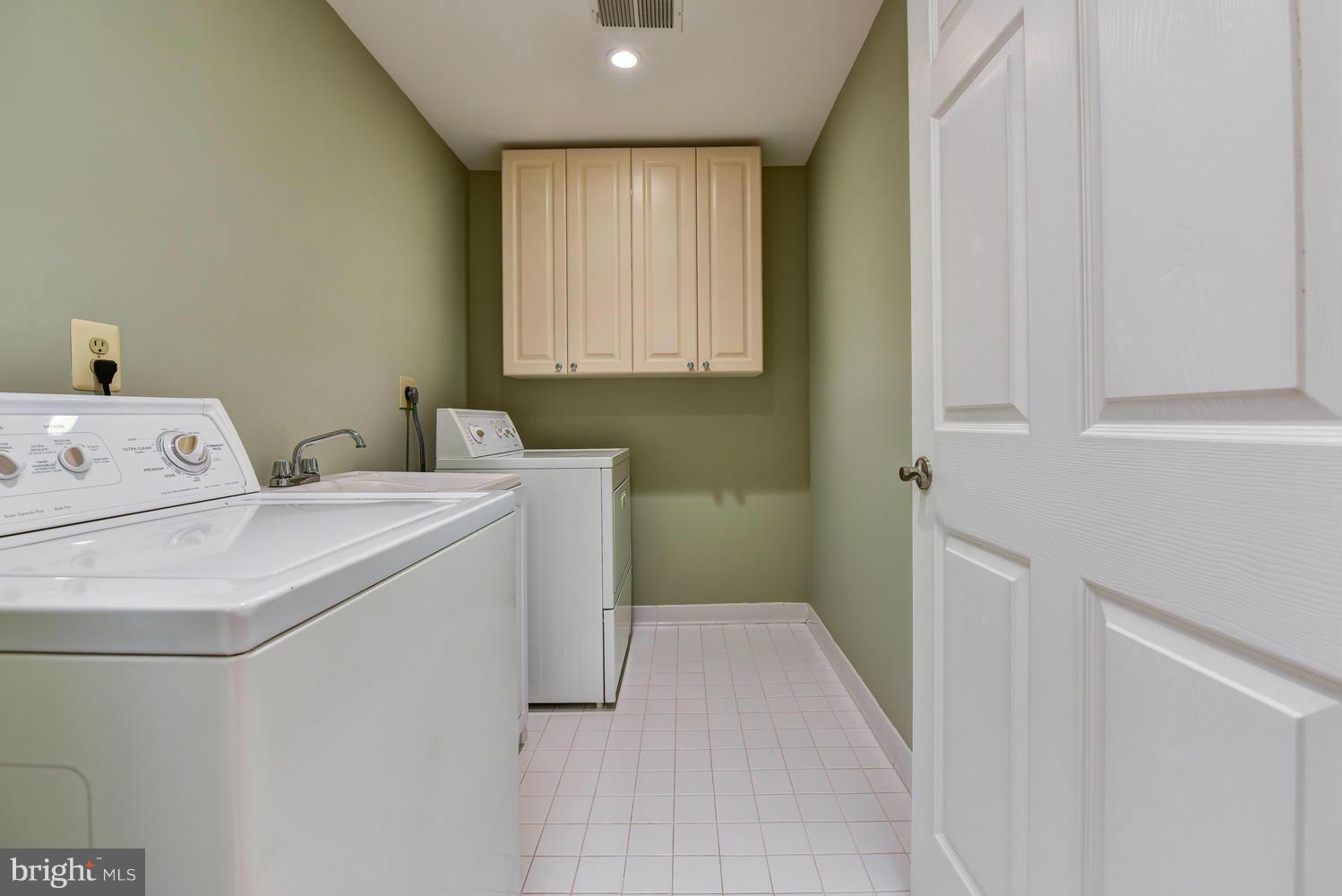 LAMBIANCE OF MCLEAN - Residential