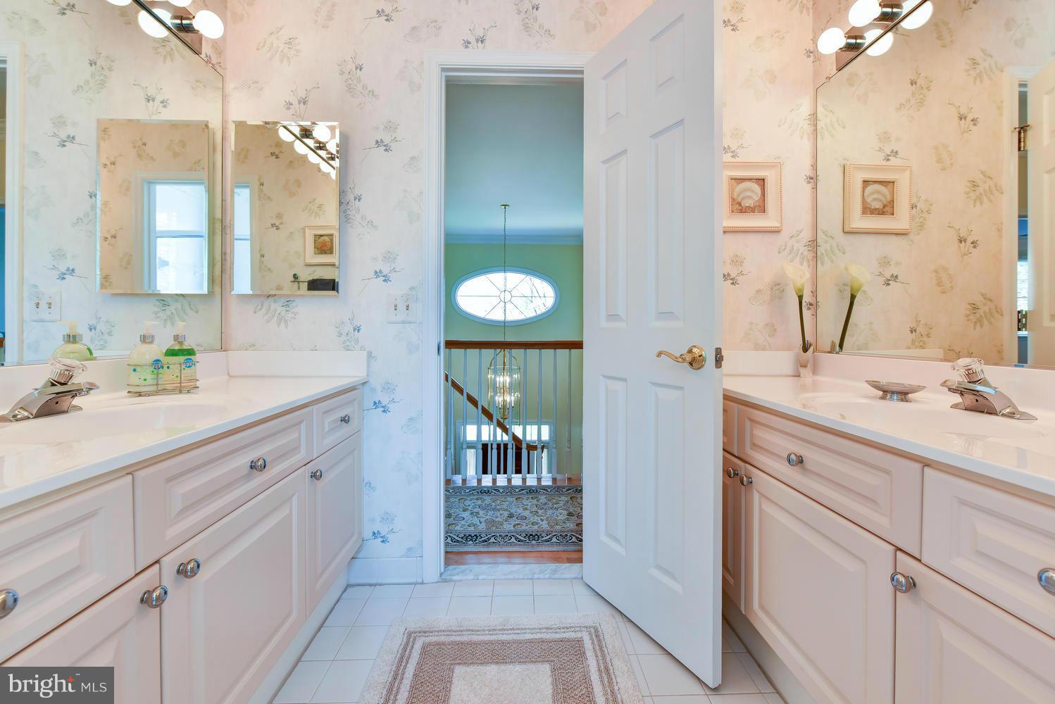 LAMBIANCE OF MCLEAN - Residential