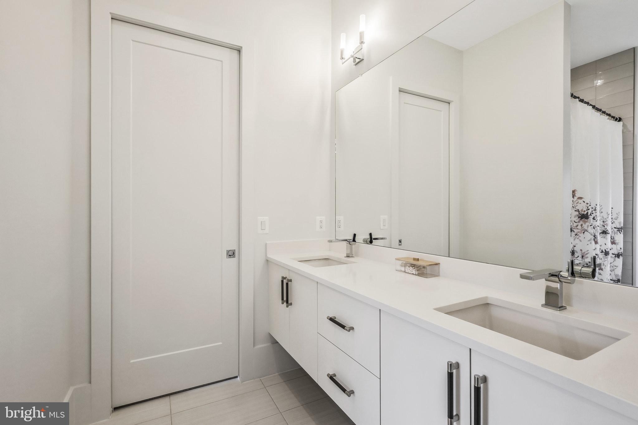 PIMMIT HILLS - Residential