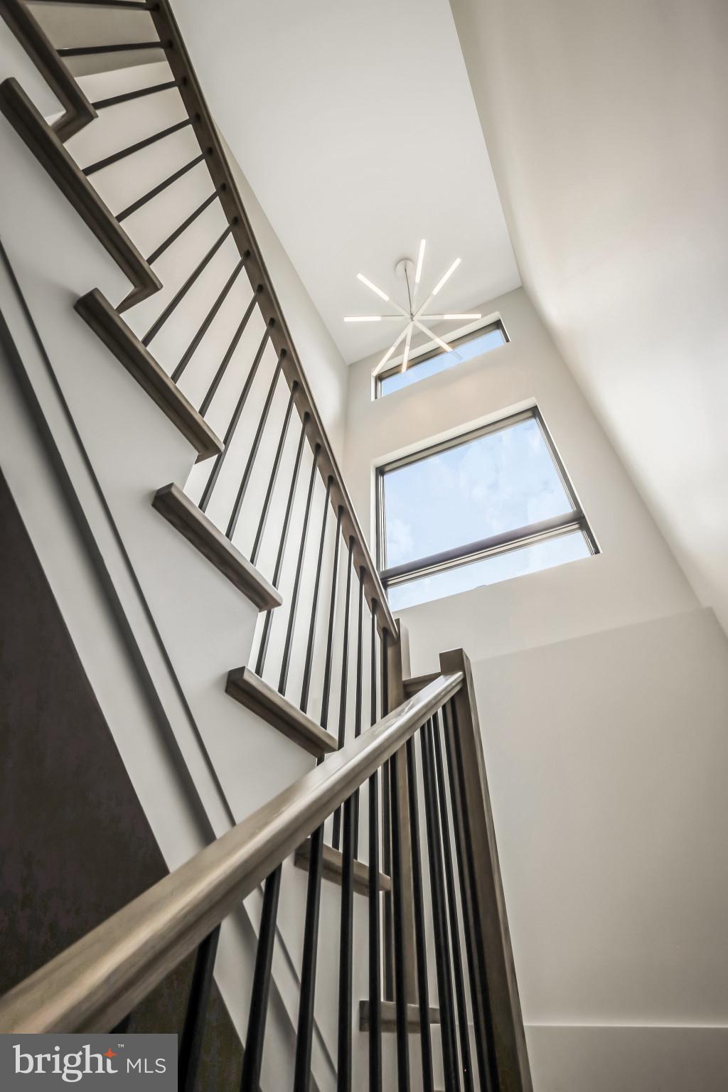 PIMMIT HILLS - Residential