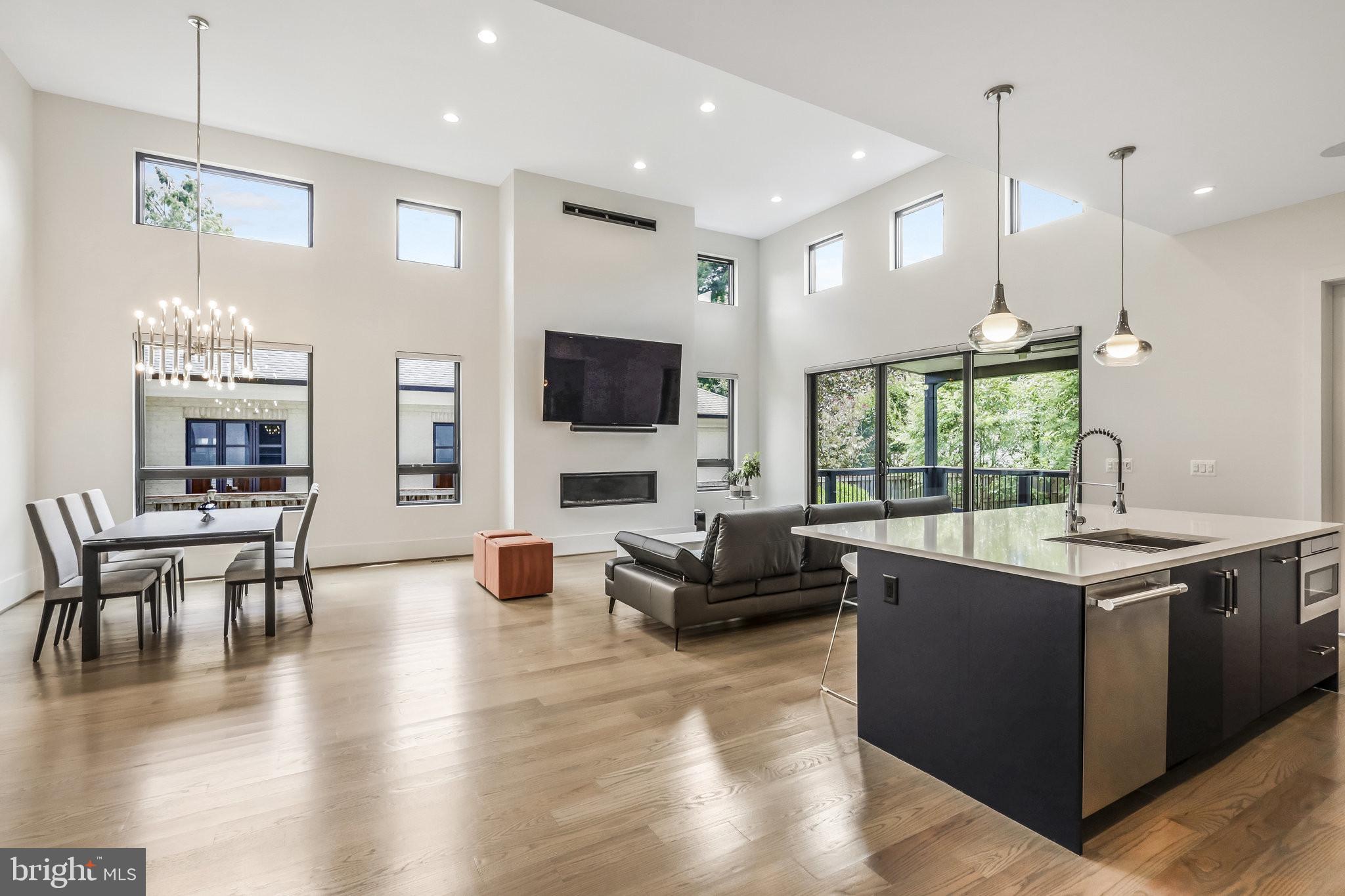 PIMMIT HILLS - Residential