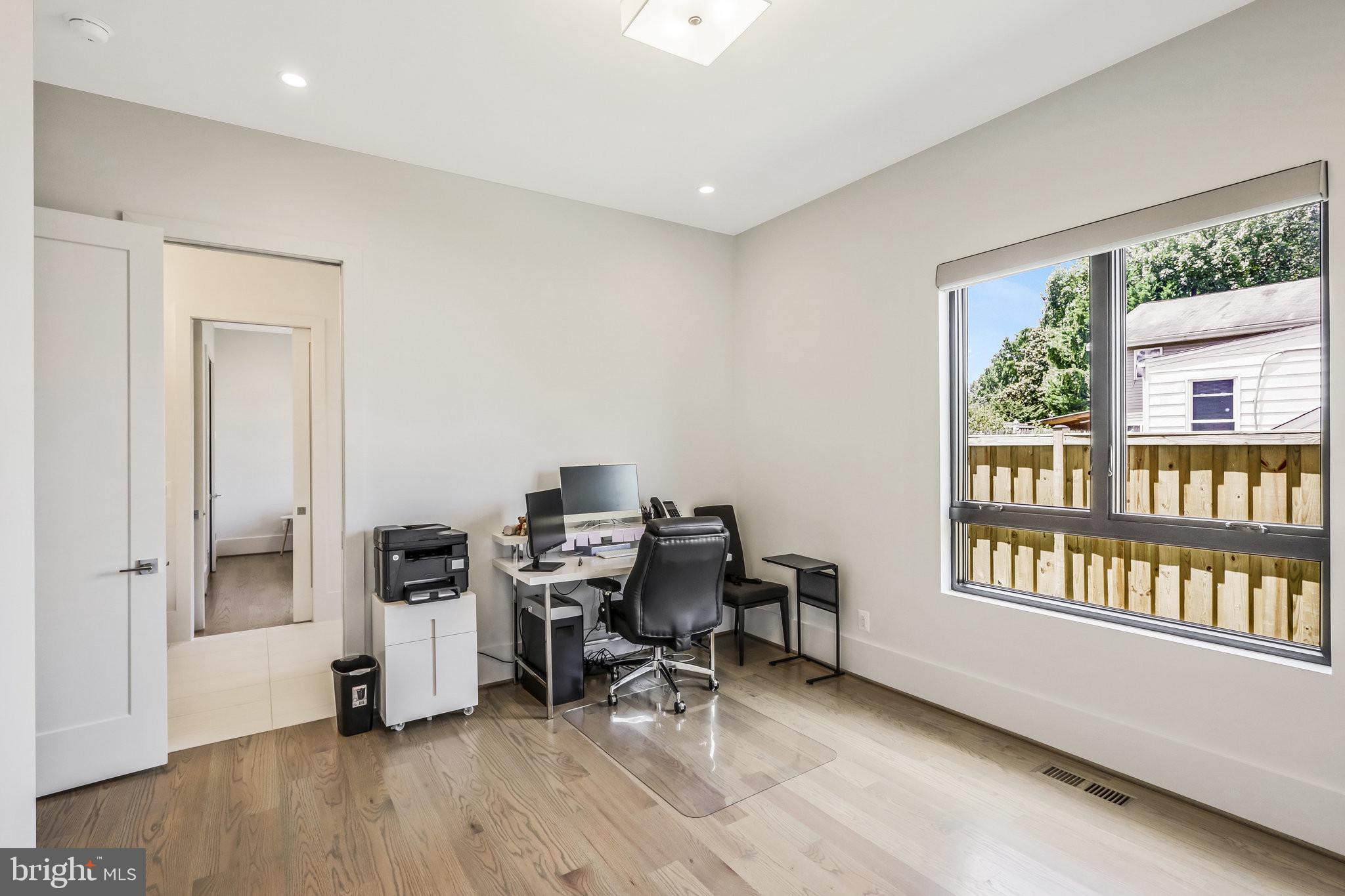 PIMMIT HILLS - Residential