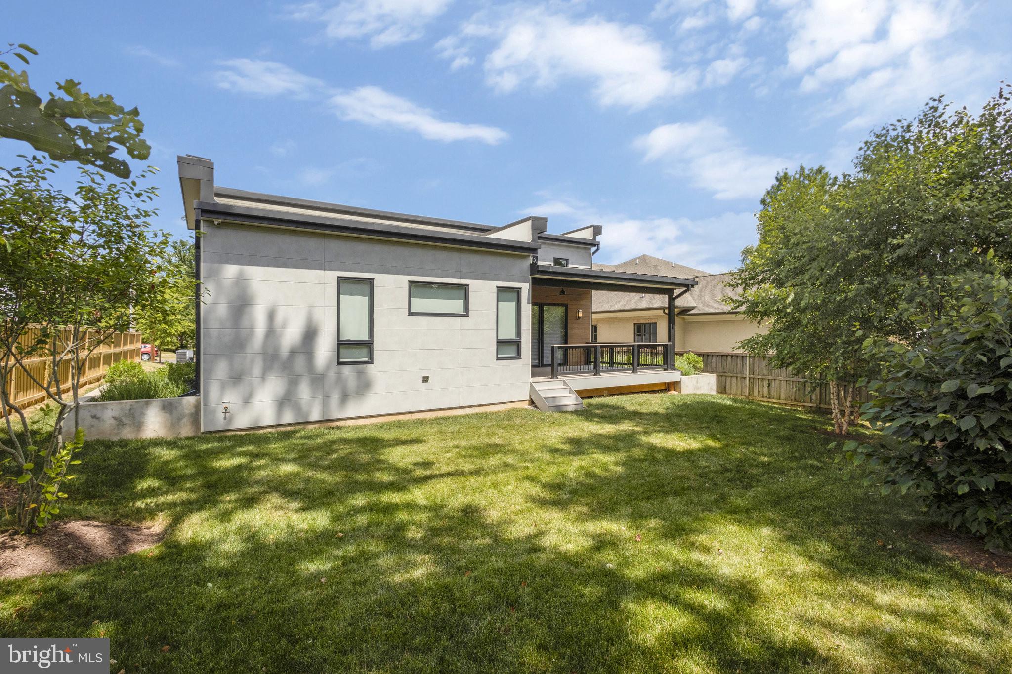 PIMMIT HILLS - Residential