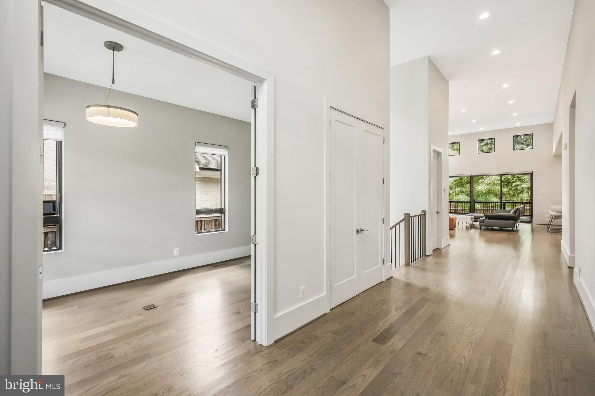 PIMMIT HILLS - Residential