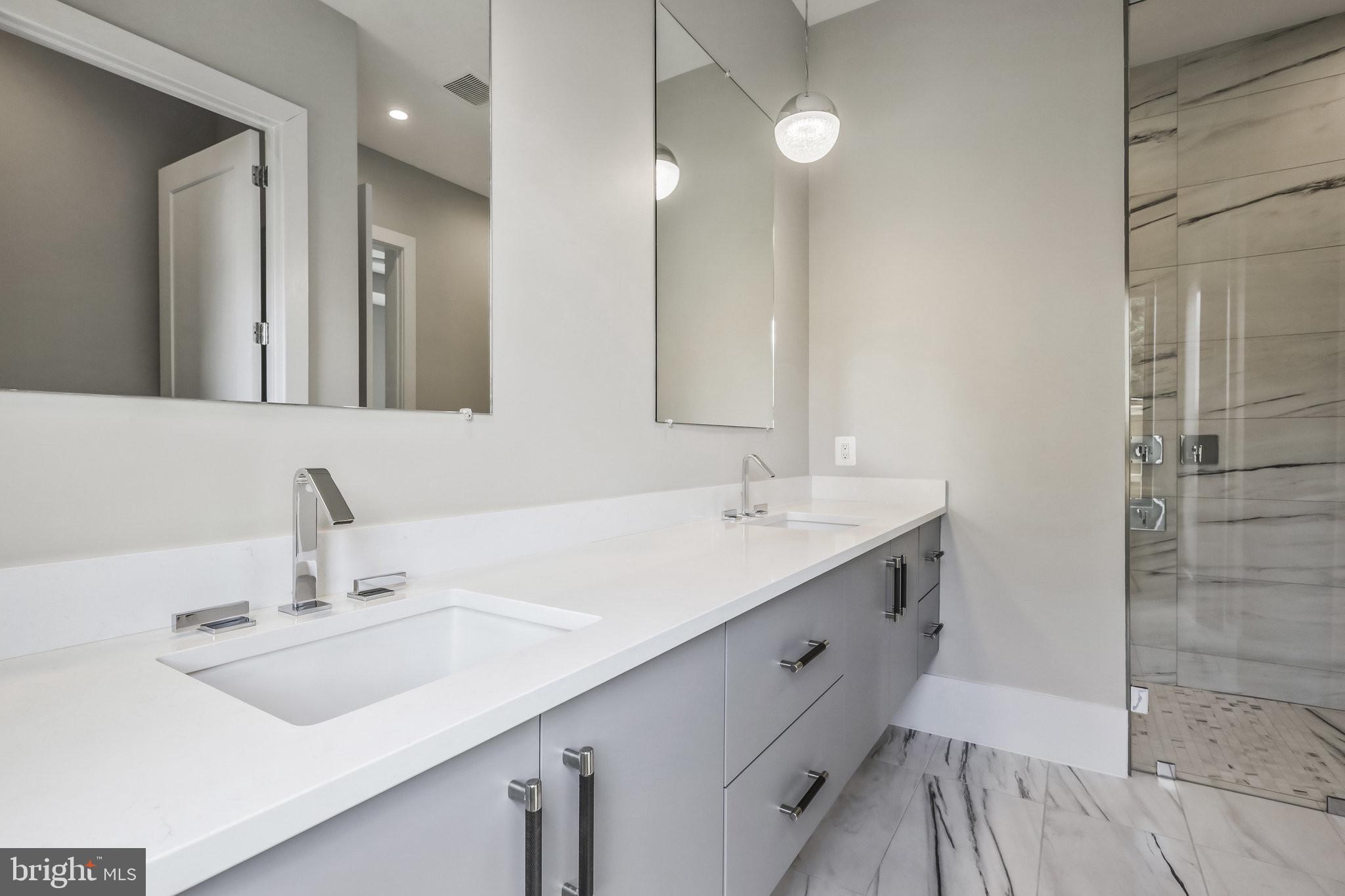 PIMMIT HILLS - Residential