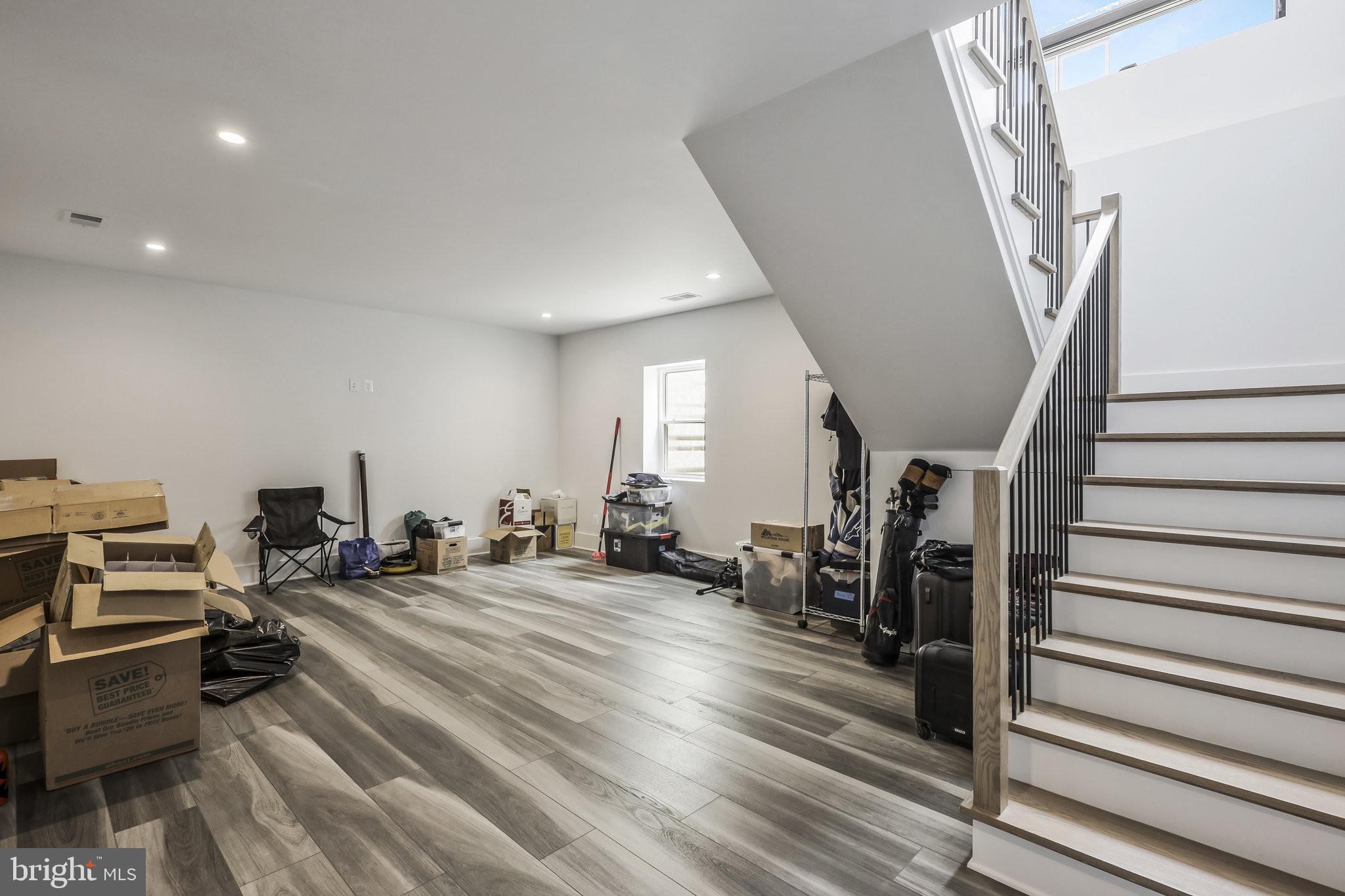 PIMMIT HILLS - Residential