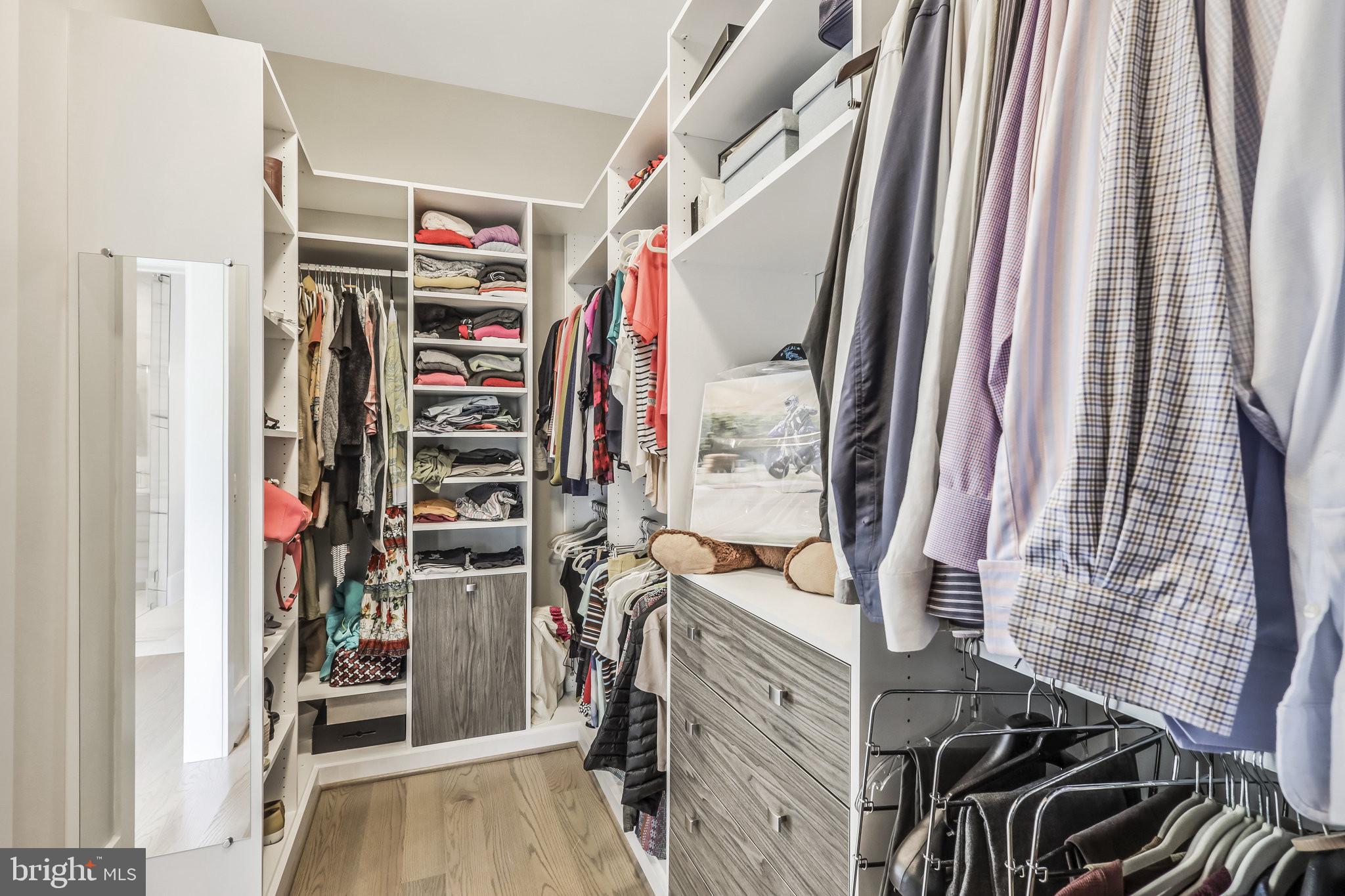 PIMMIT HILLS - Residential