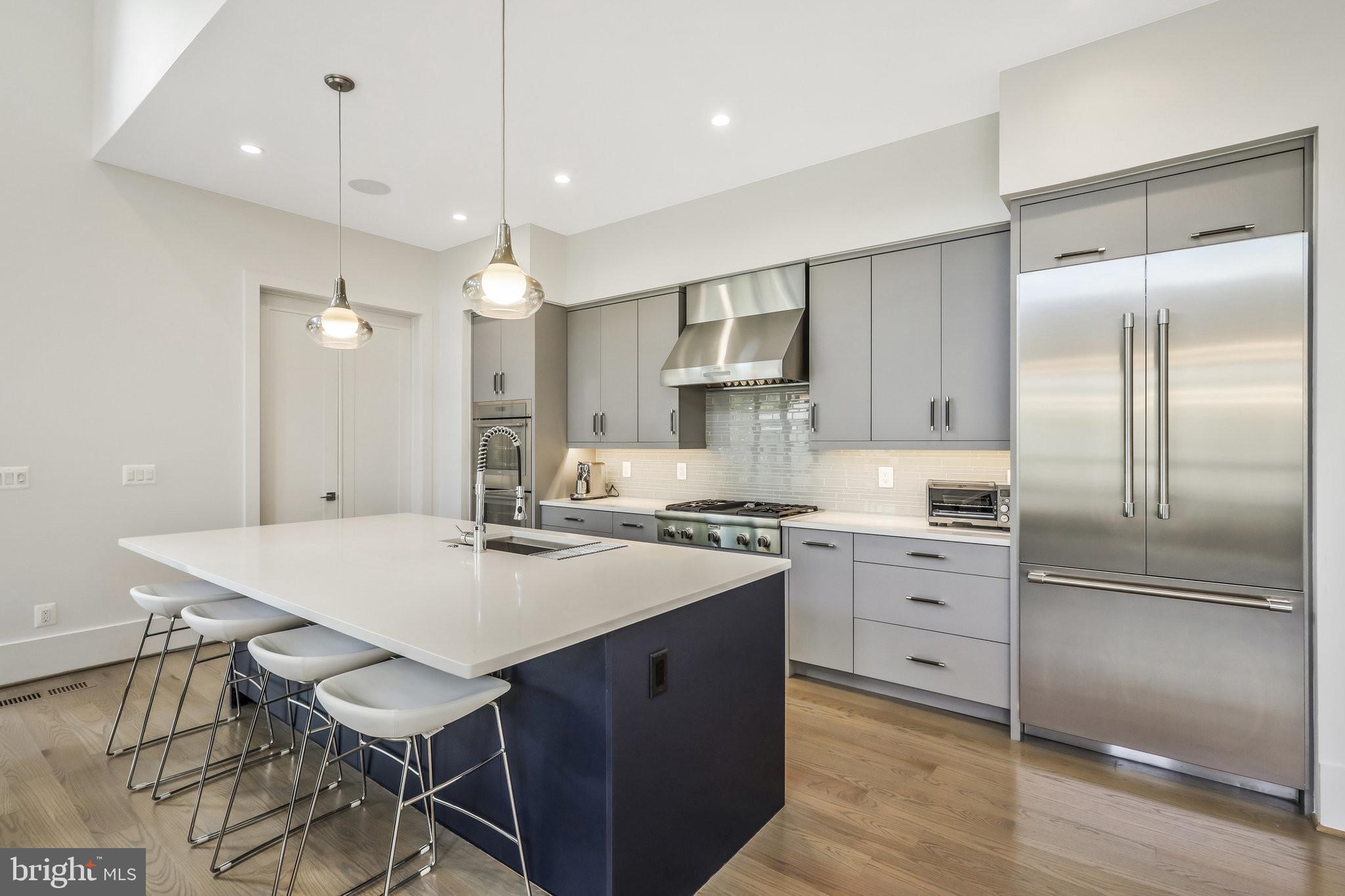 PIMMIT HILLS - Residential