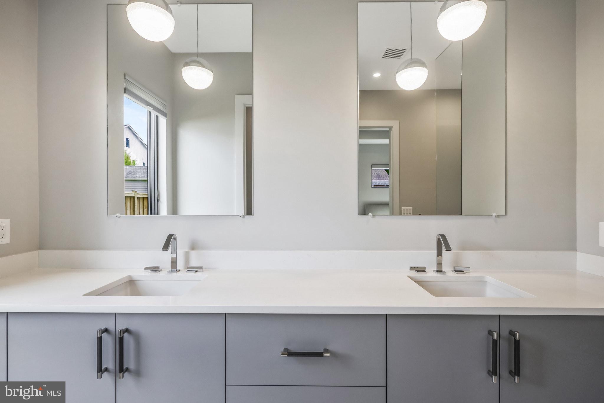 PIMMIT HILLS - Residential