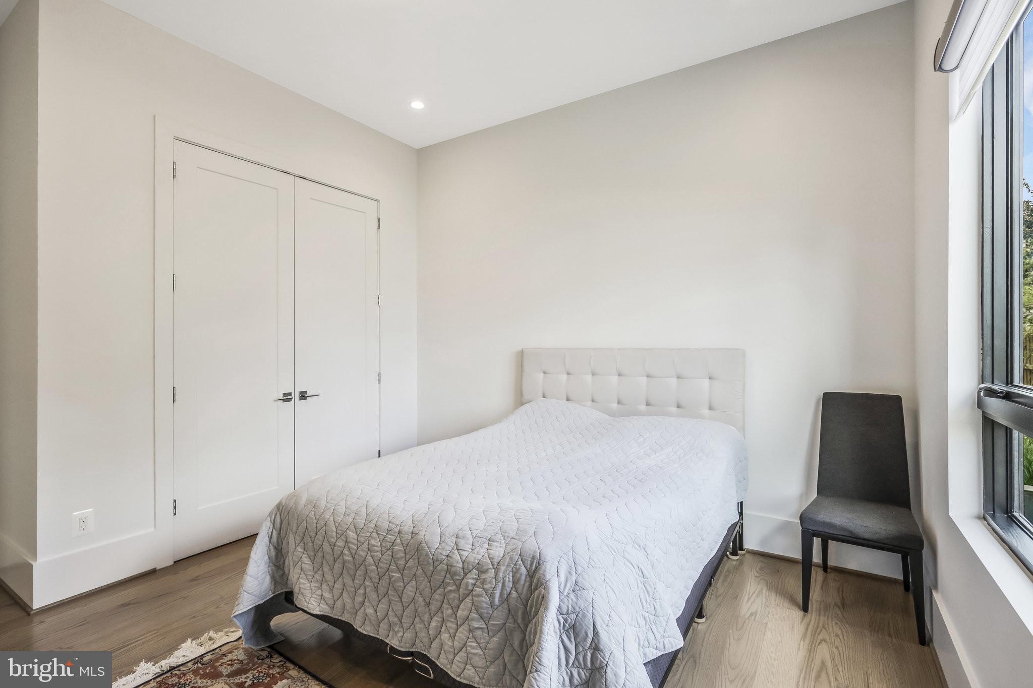 PIMMIT HILLS - Residential