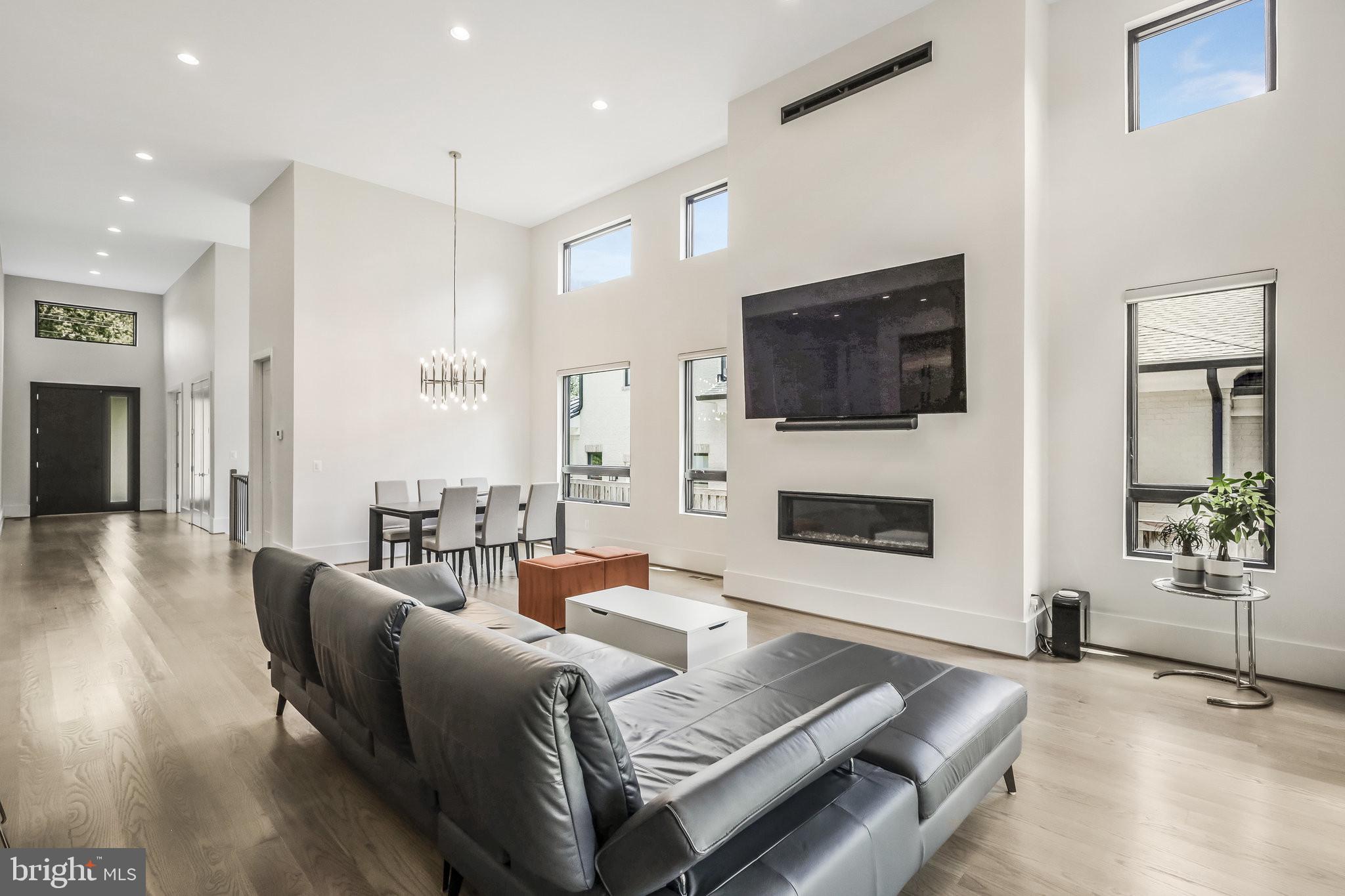 PIMMIT HILLS - Residential