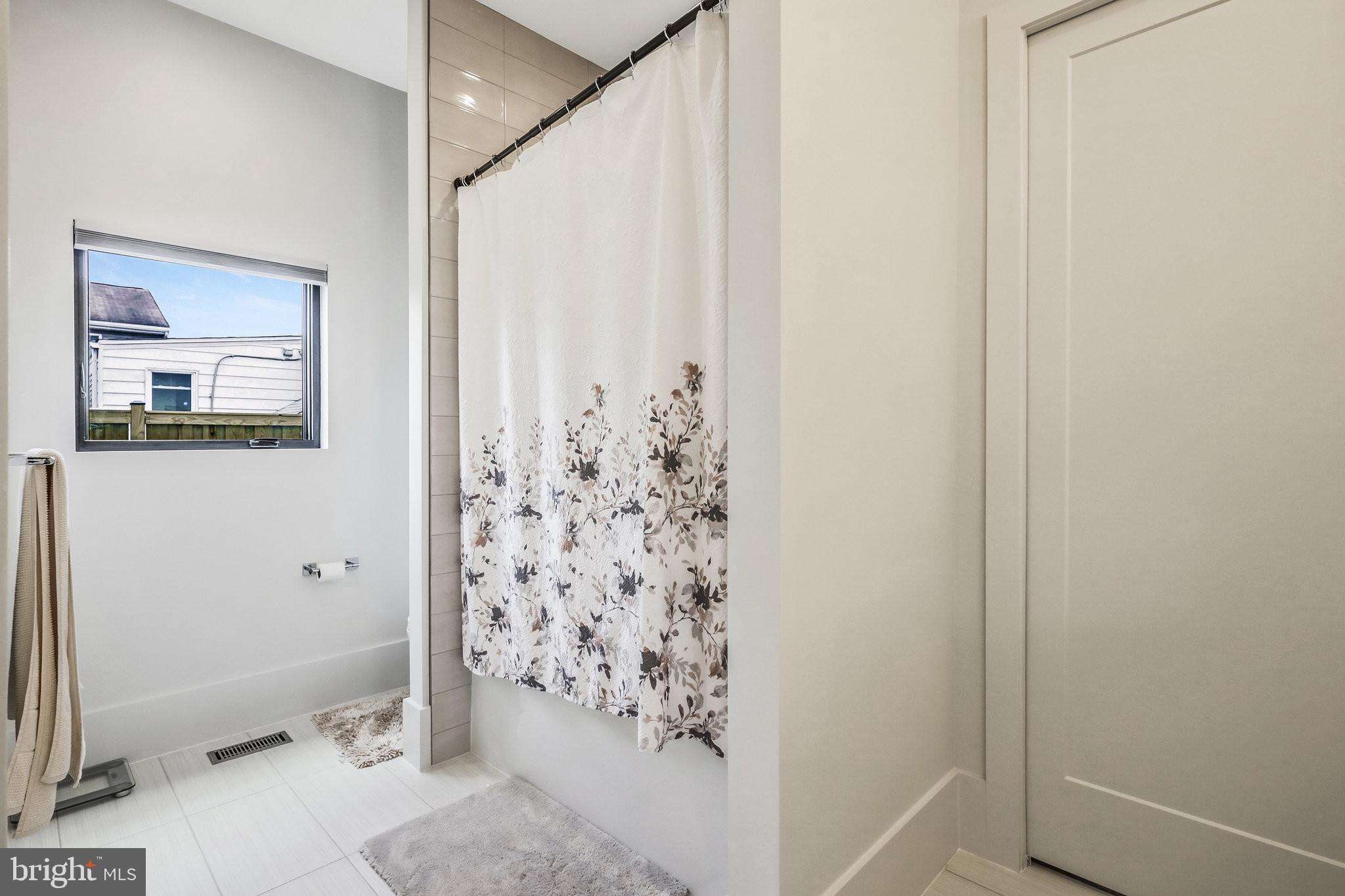 PIMMIT HILLS - Residential