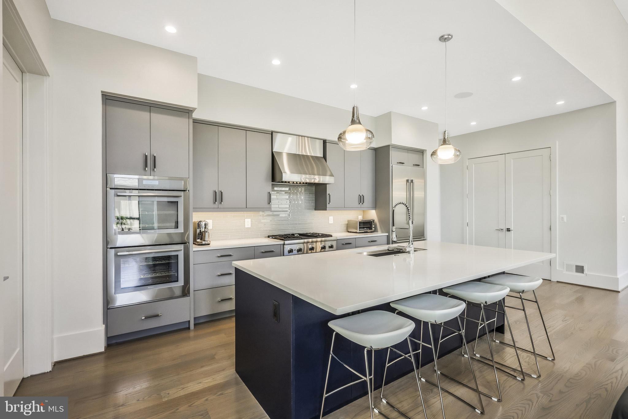 PIMMIT HILLS - Residential