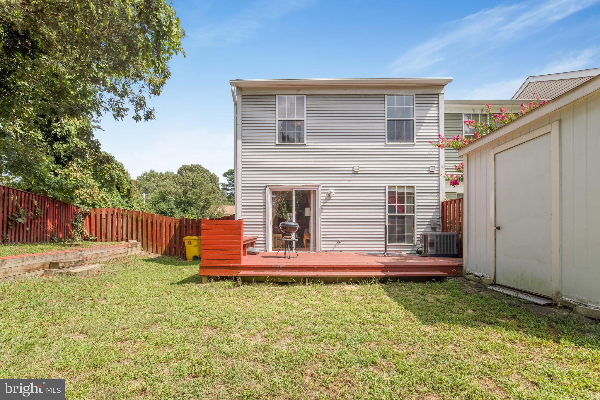 CLOVERLEAF - Residential