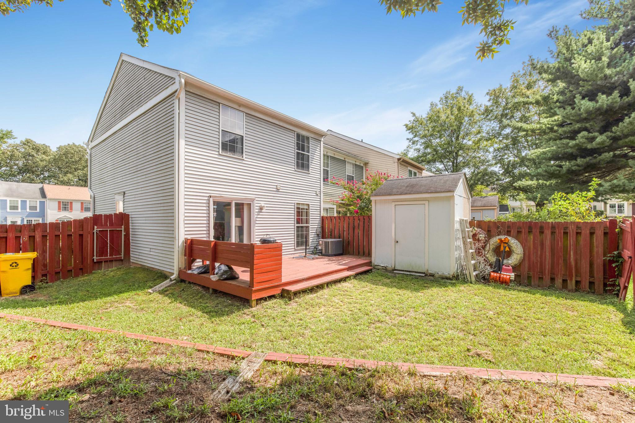 CLOVERLEAF - Residential