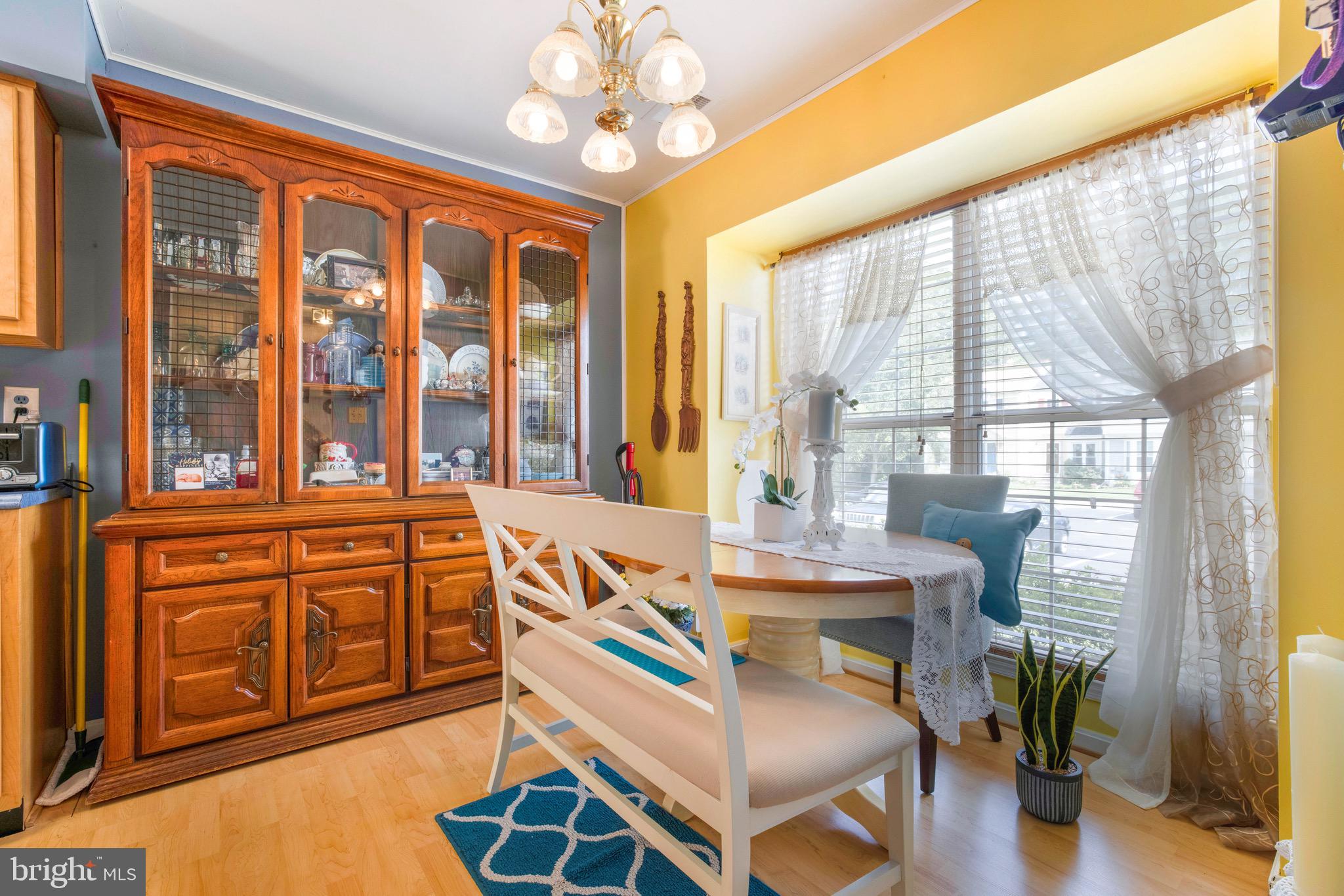 CLOVERLEAF - Residential