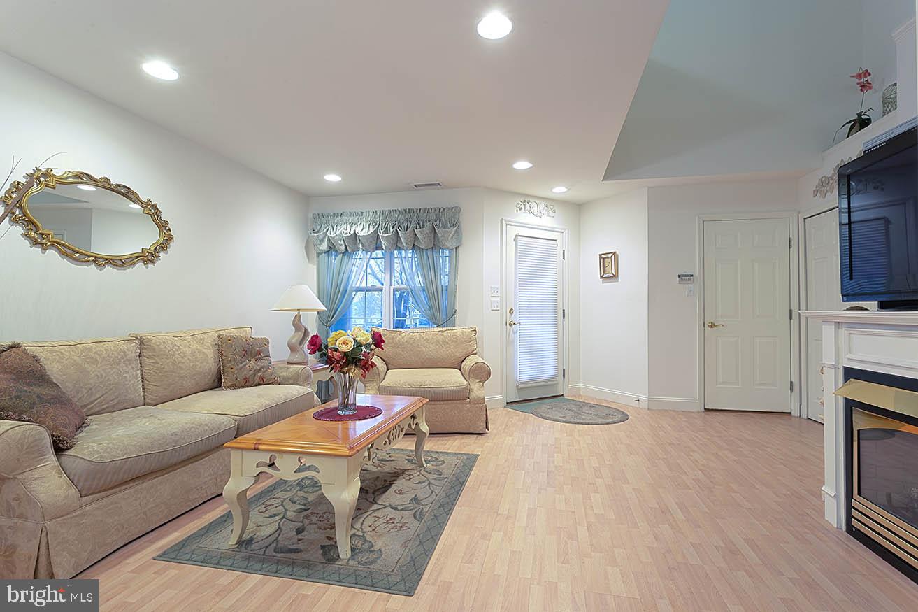 OAK HILL - Residential