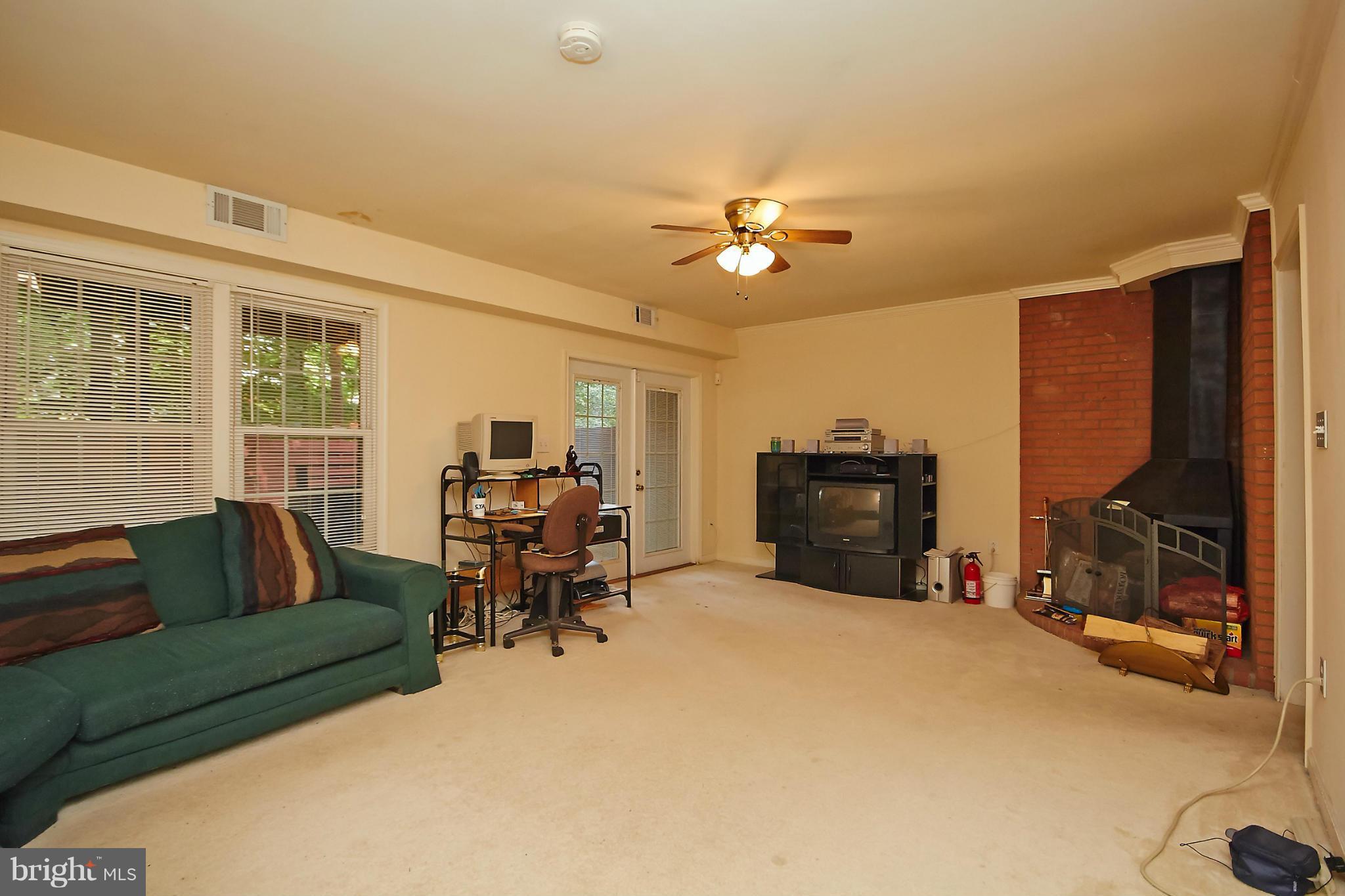 GREENWICH HILL - Residential