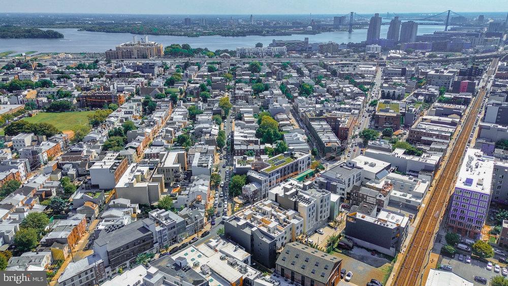 FISHTOWN - Commercial Sale