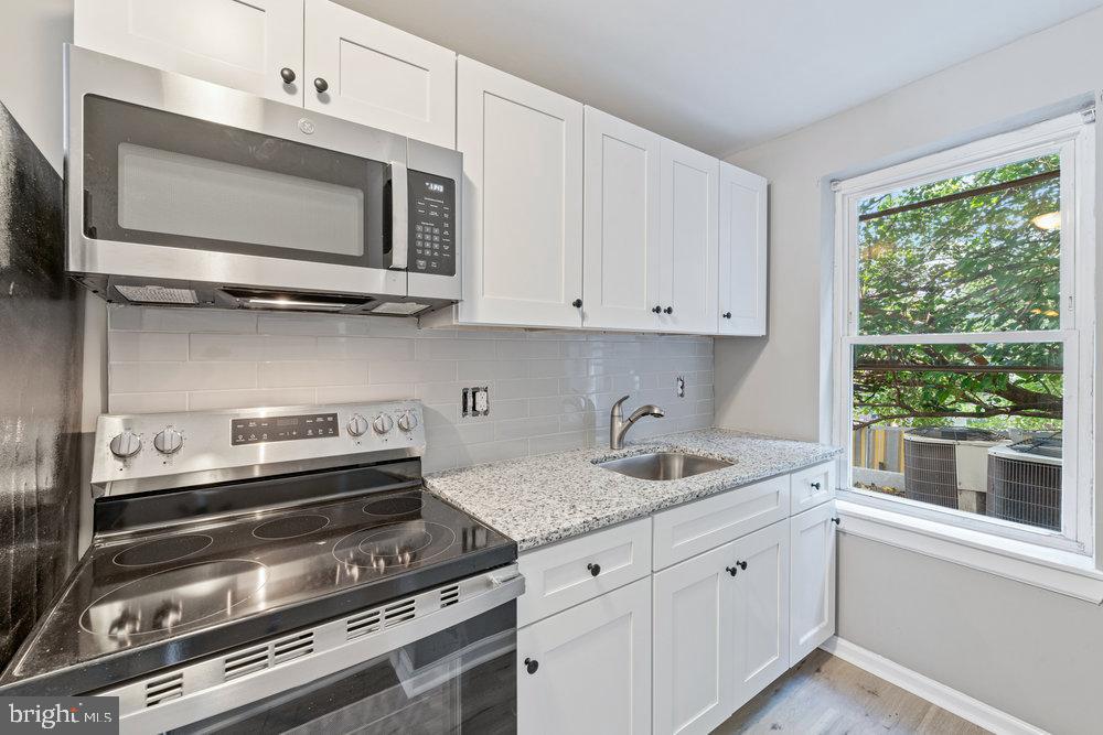 FISHTOWN - Commercial Sale