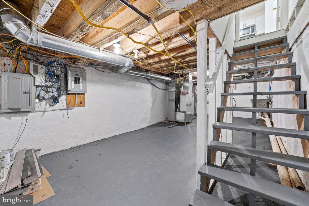 FISHTOWN - Commercial Sale