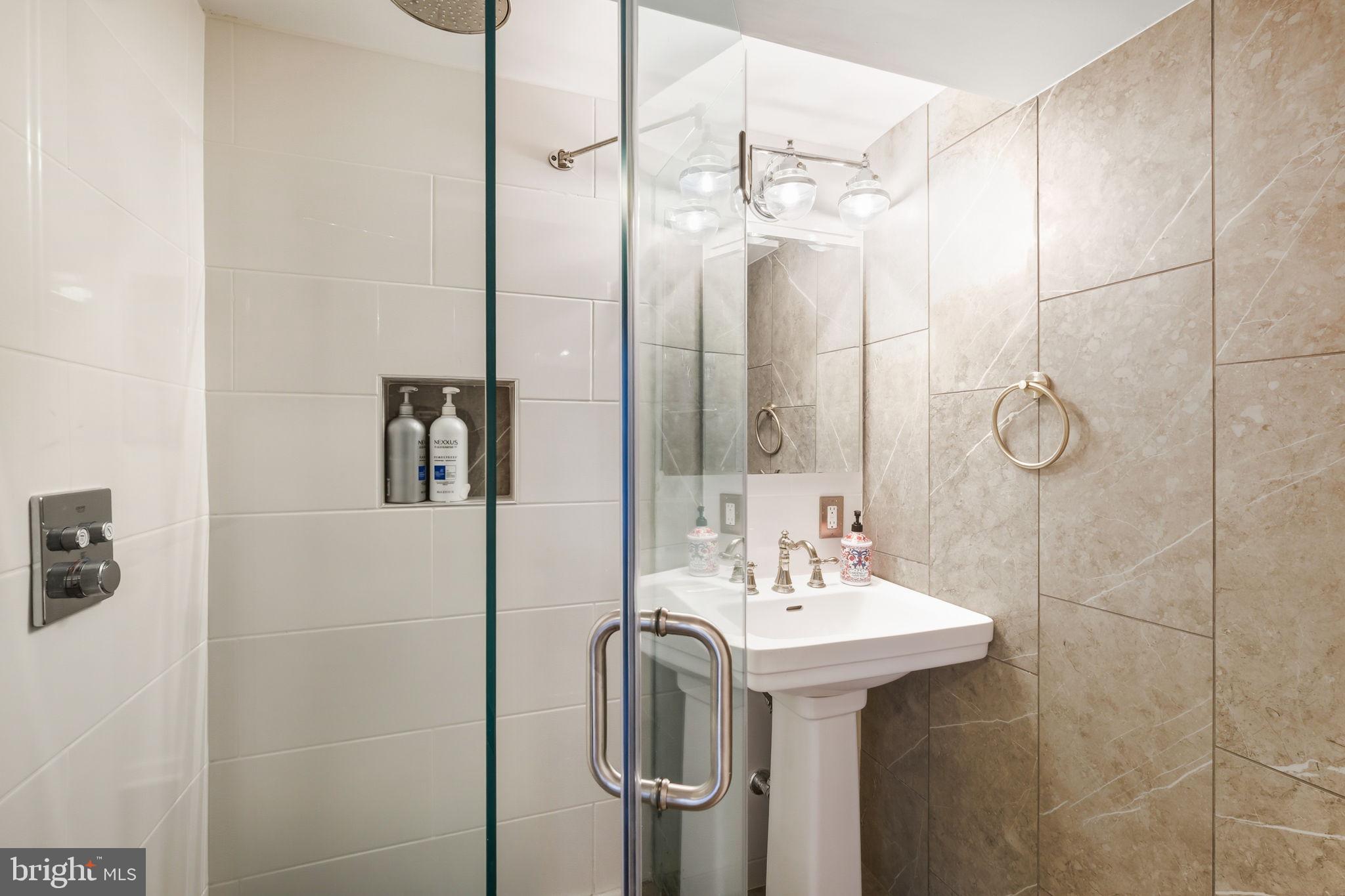 BEDFORDSHIRE - Residential