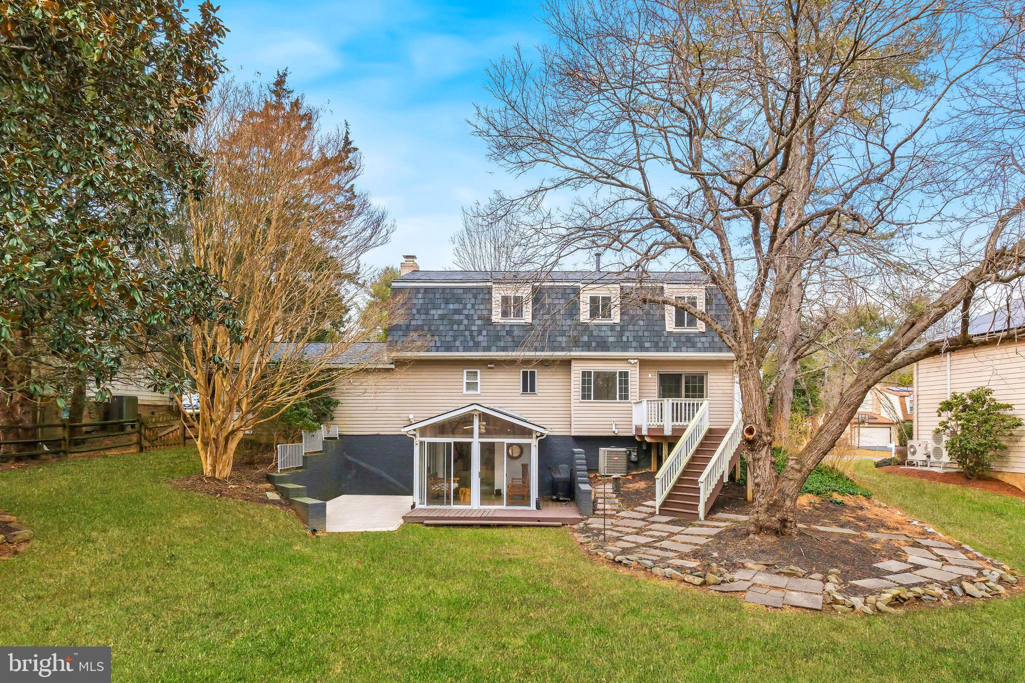 10104 COLEBROOK AVENUE