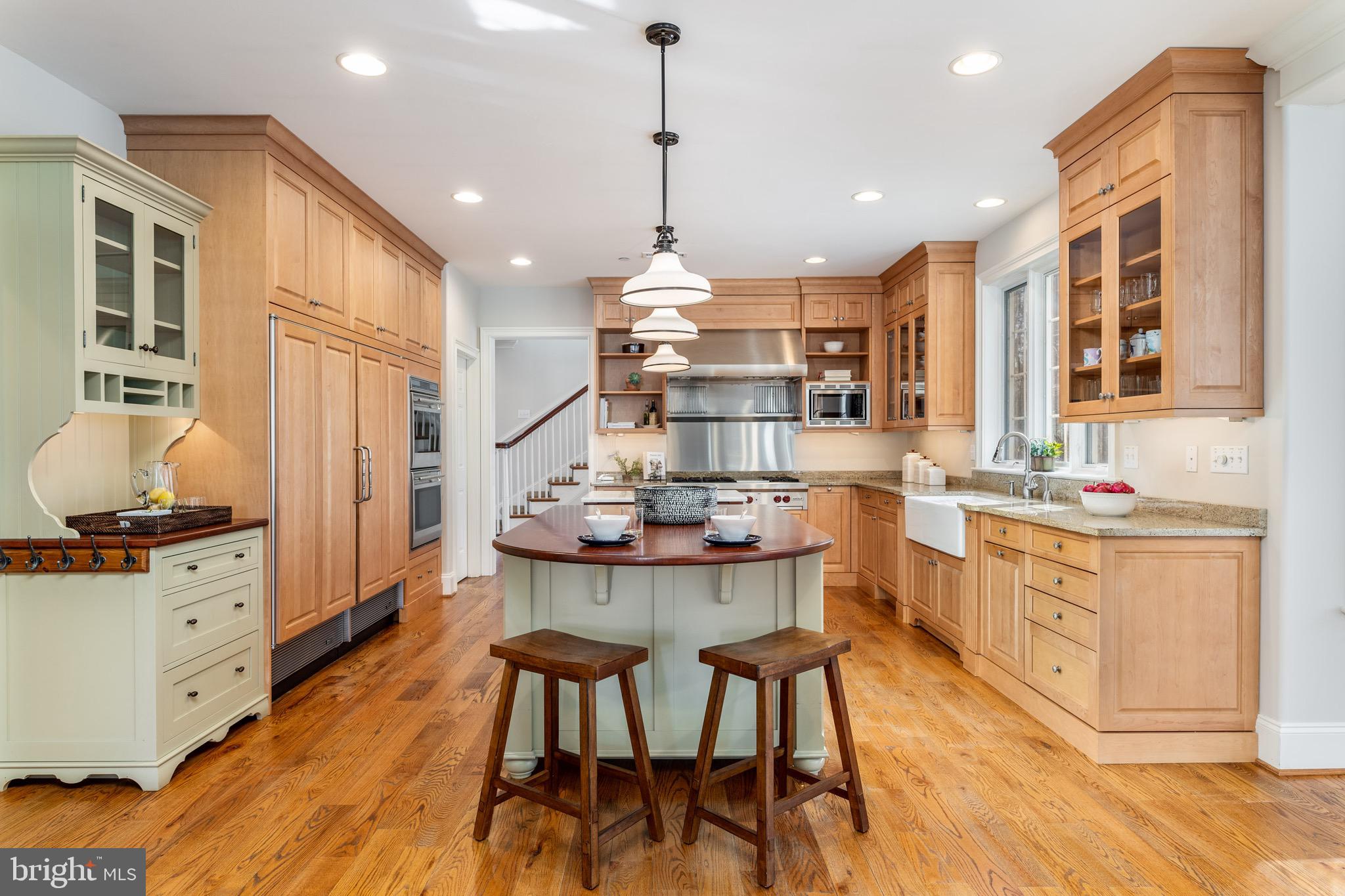 WHITE HORSE - Residential