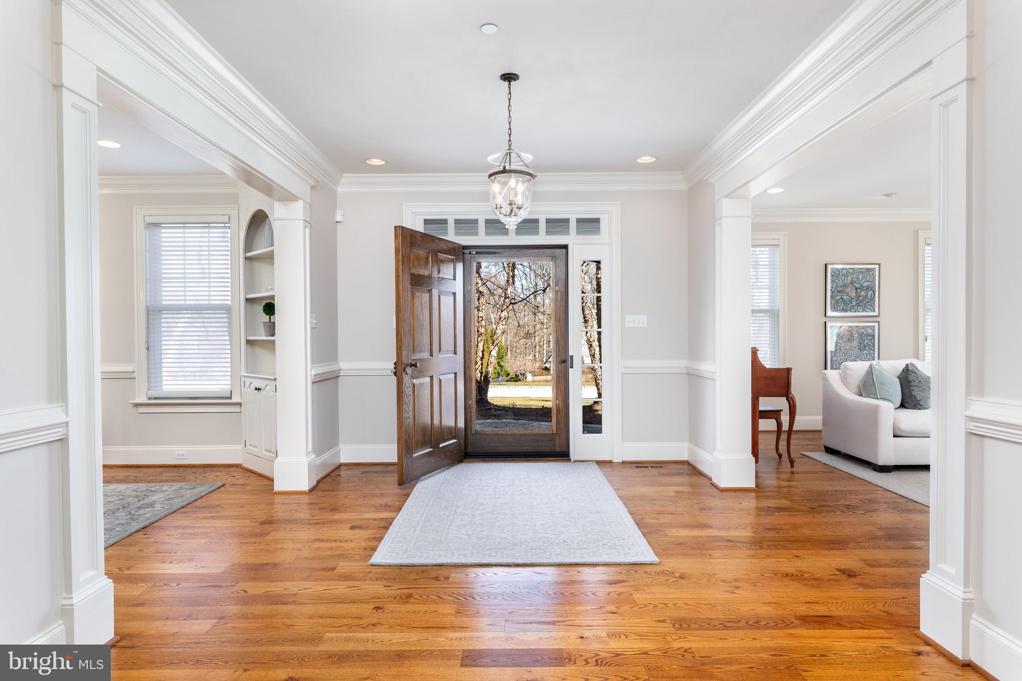 WHITE HORSE - Residential