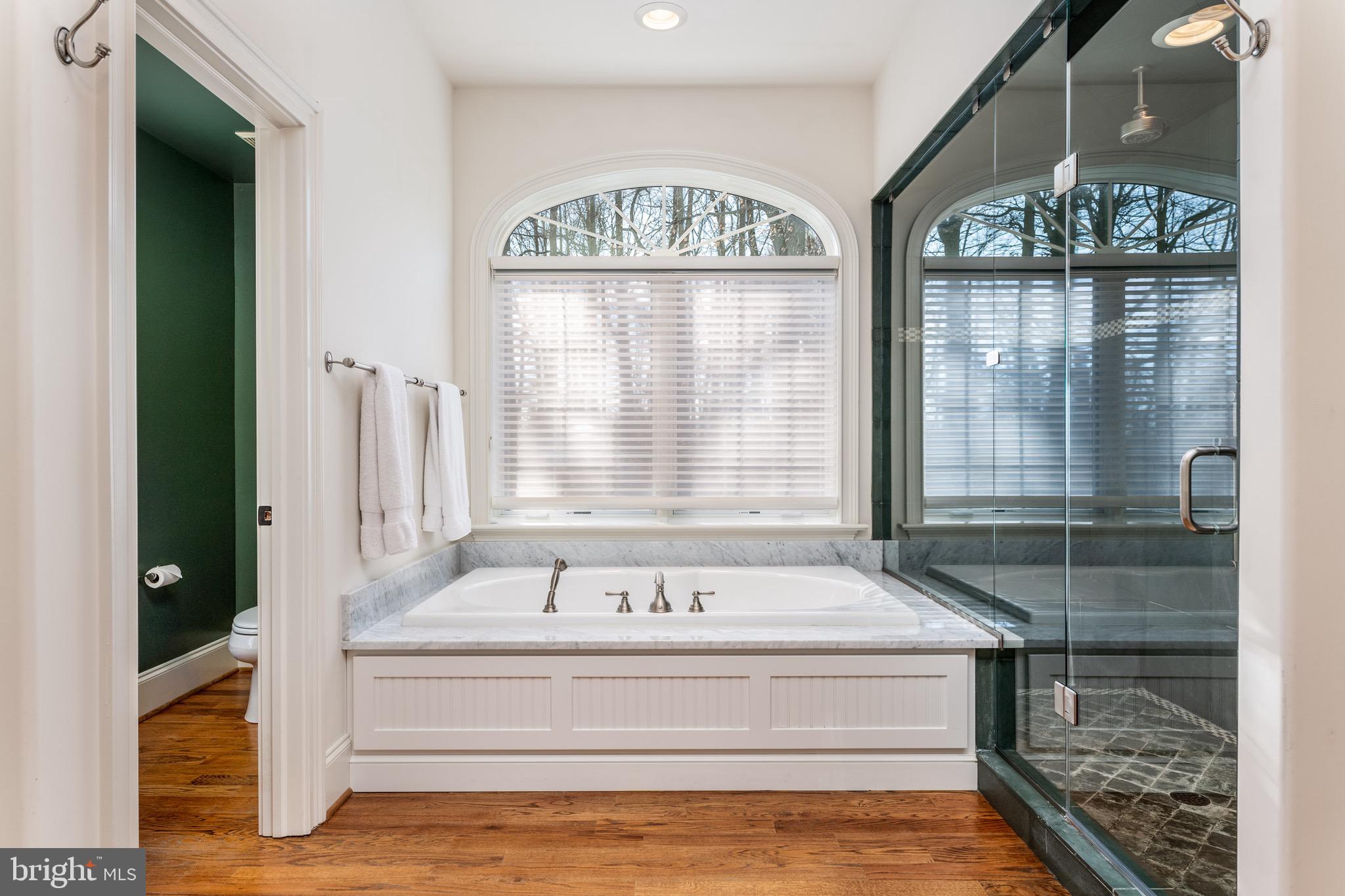 WHITE HORSE - Residential