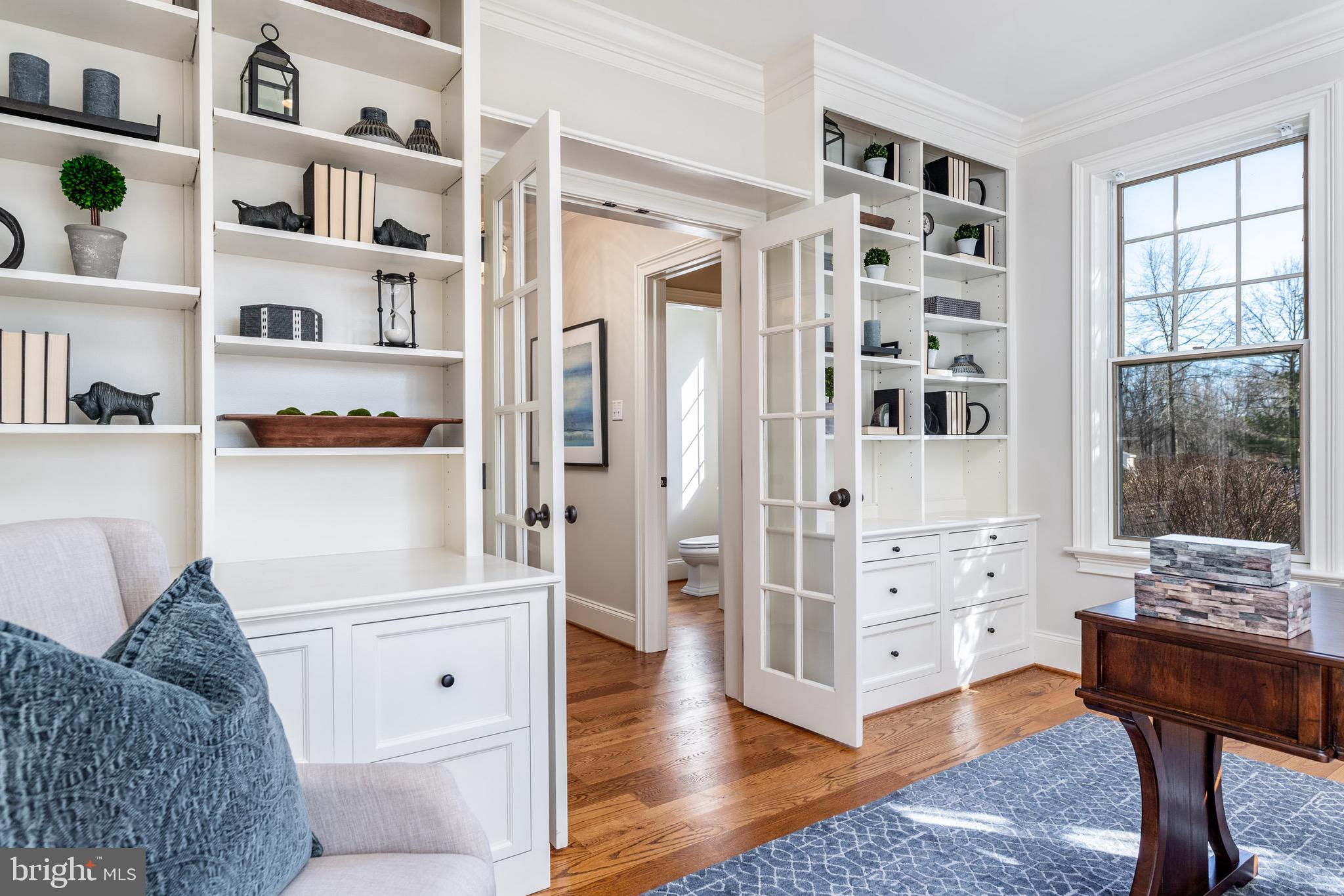 WHITE HORSE - Residential