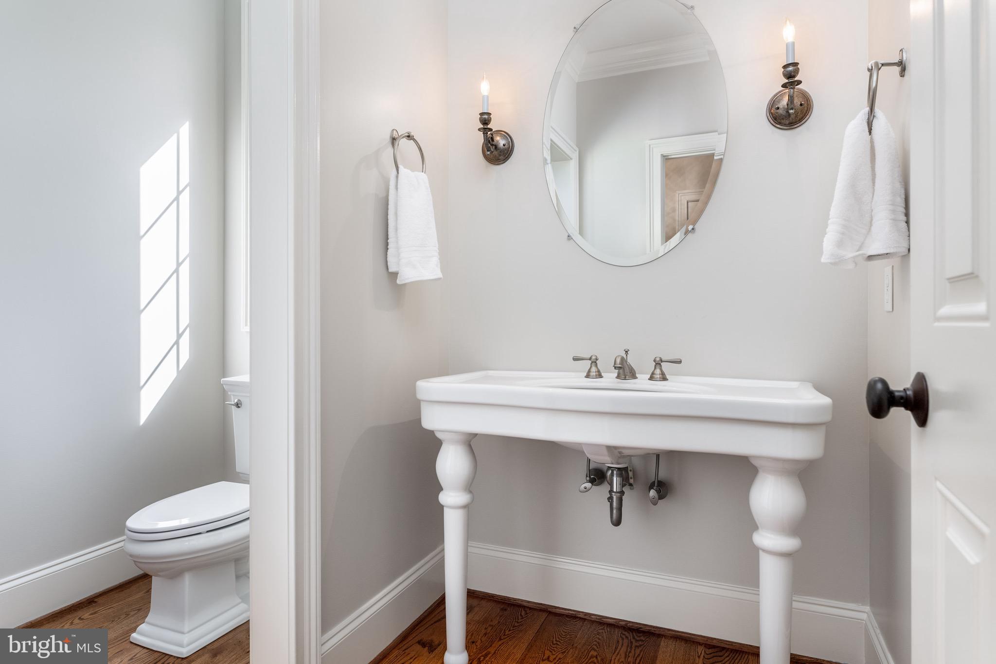 WHITE HORSE - Residential