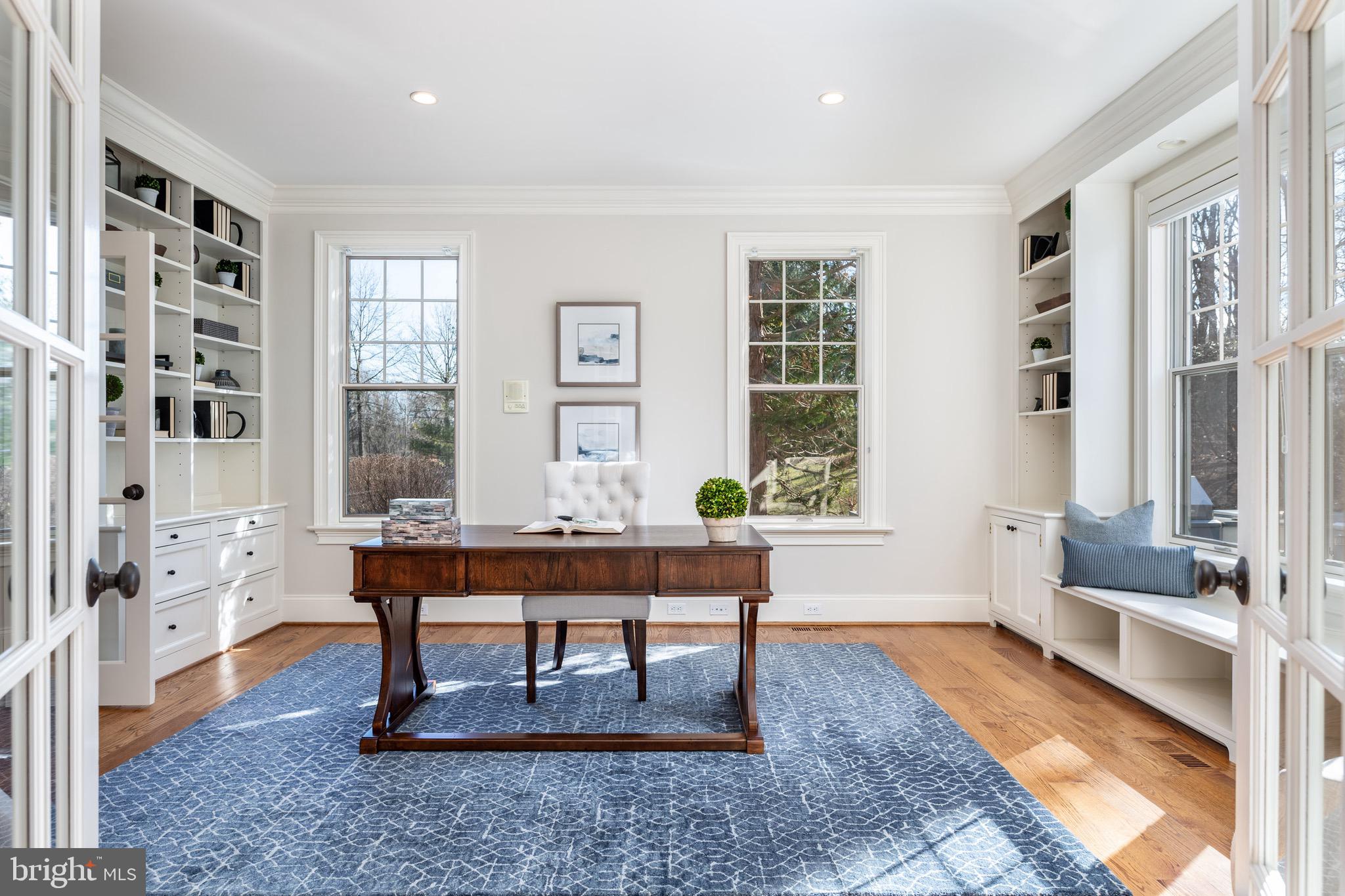 WHITE HORSE - Residential