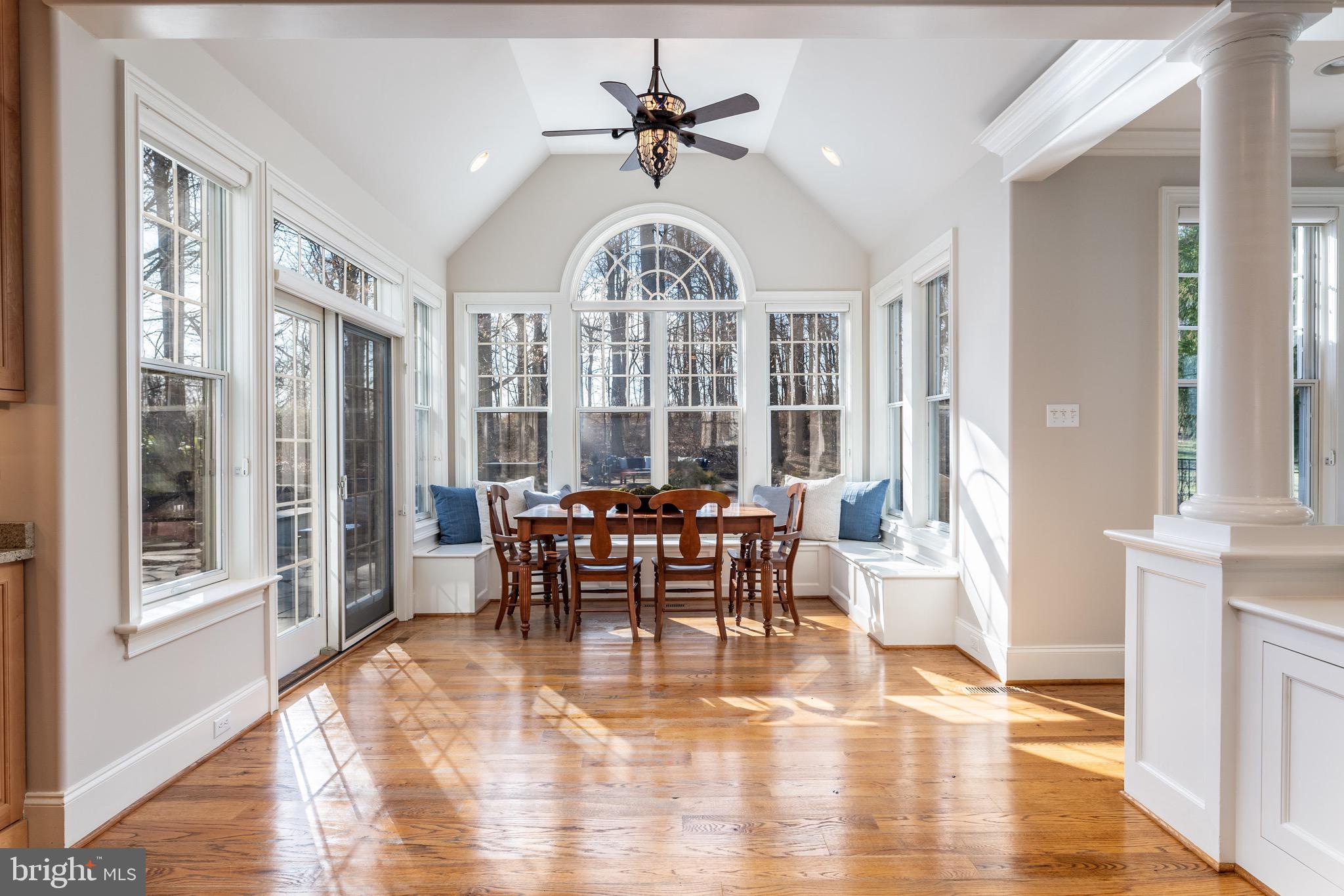 WHITE HORSE - Residential