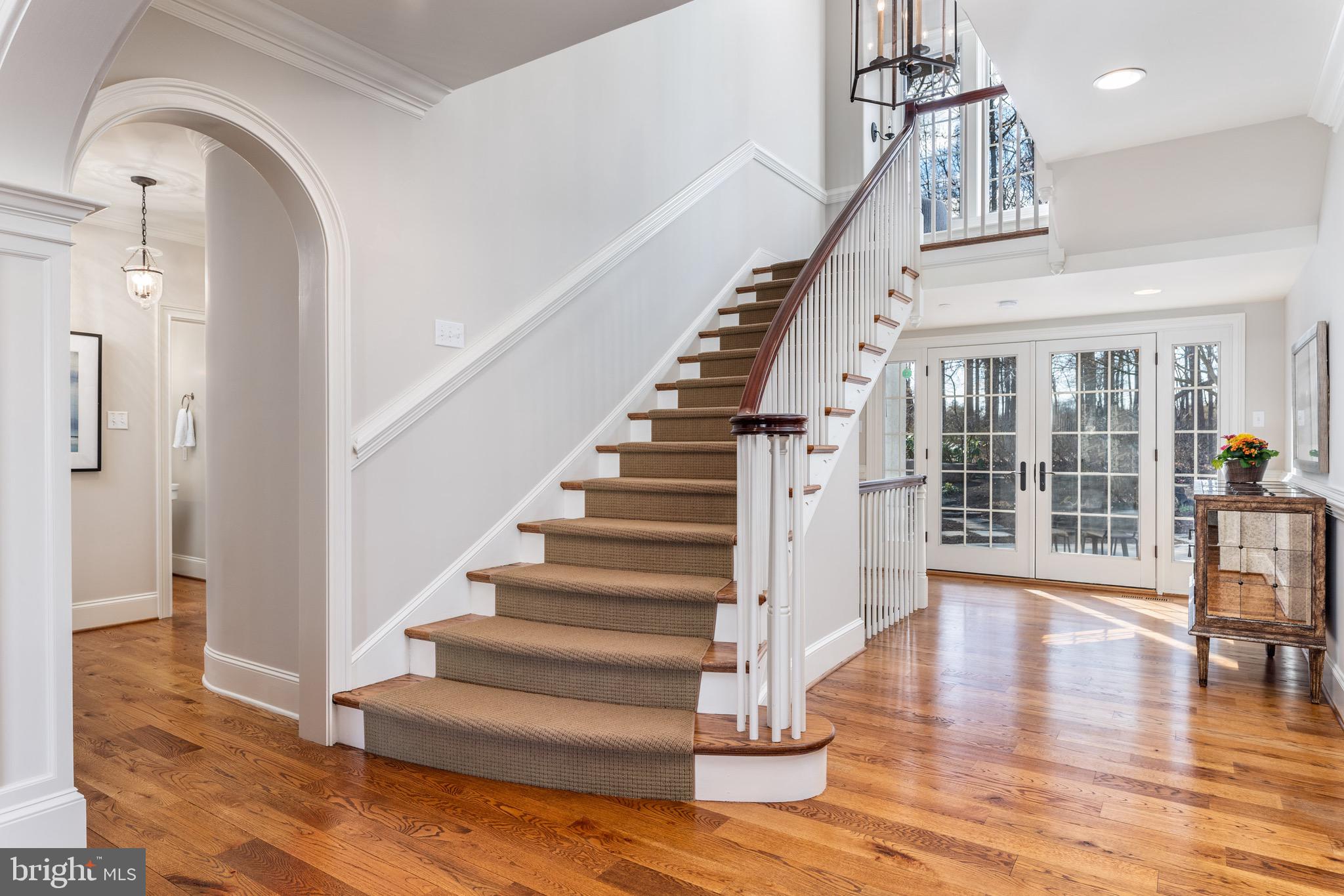 WHITE HORSE - Residential