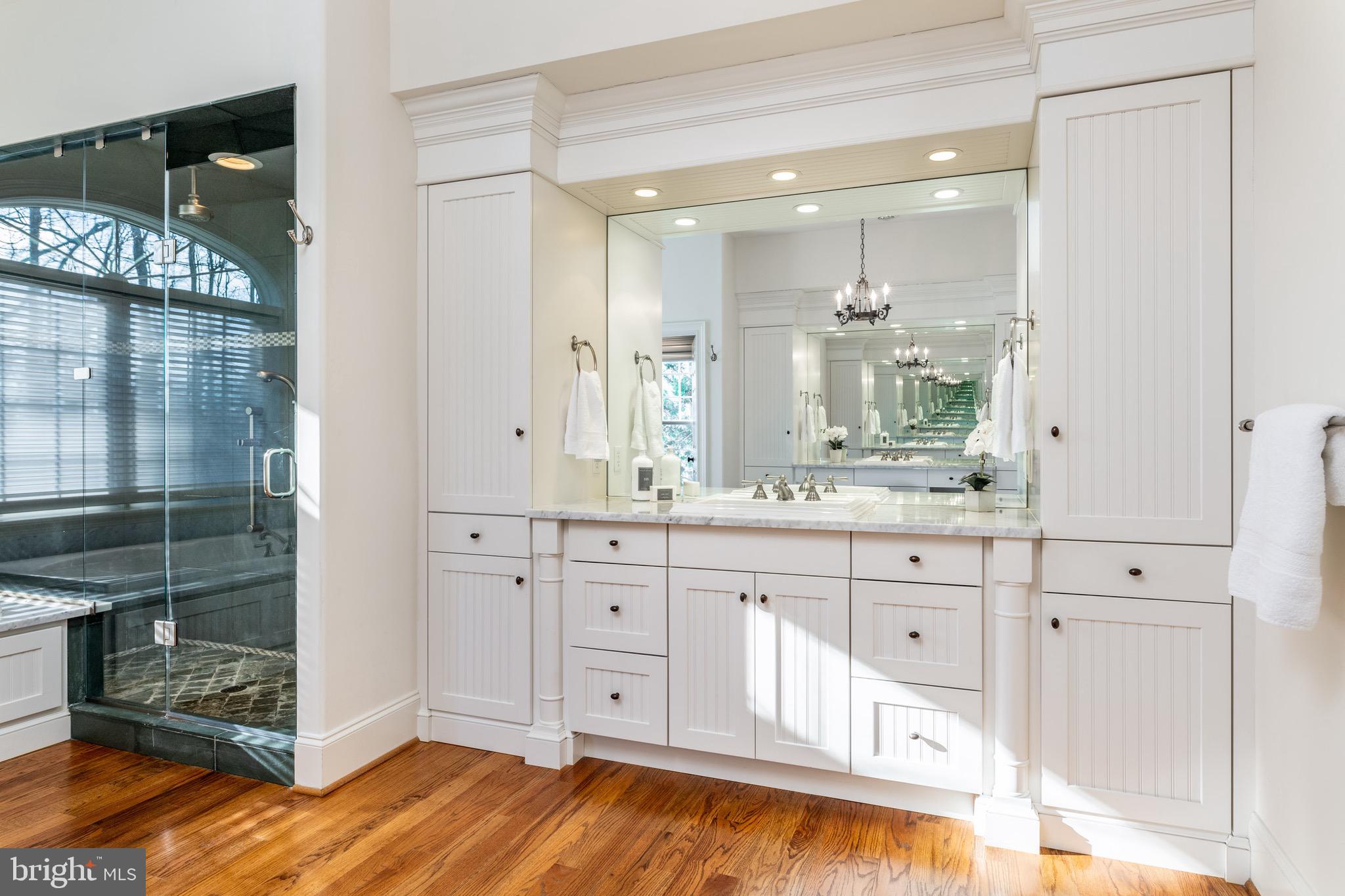 WHITE HORSE - Residential