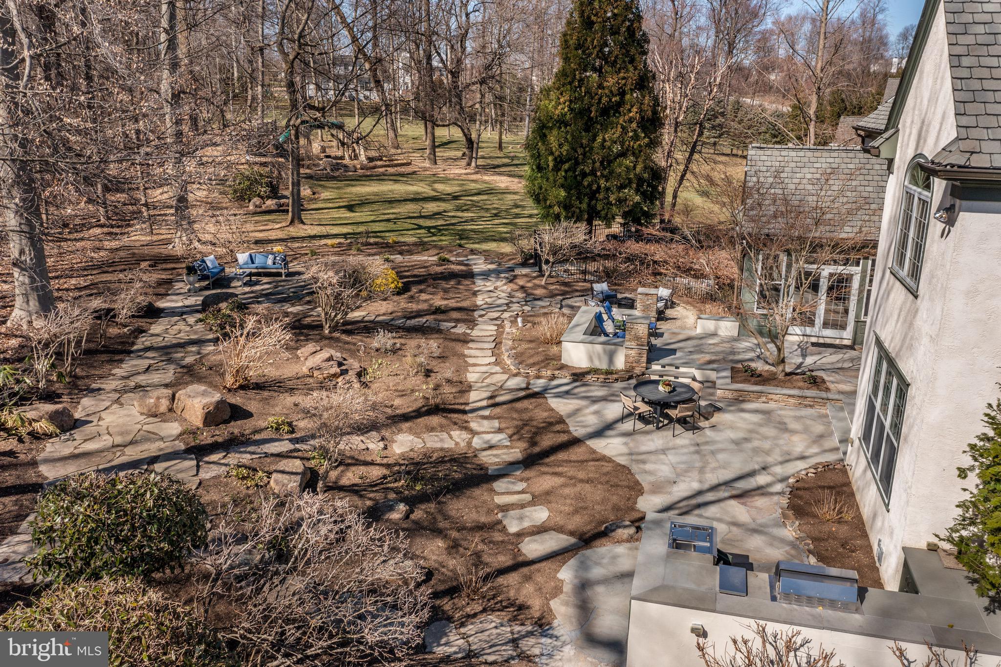 WHITE HORSE - Residential