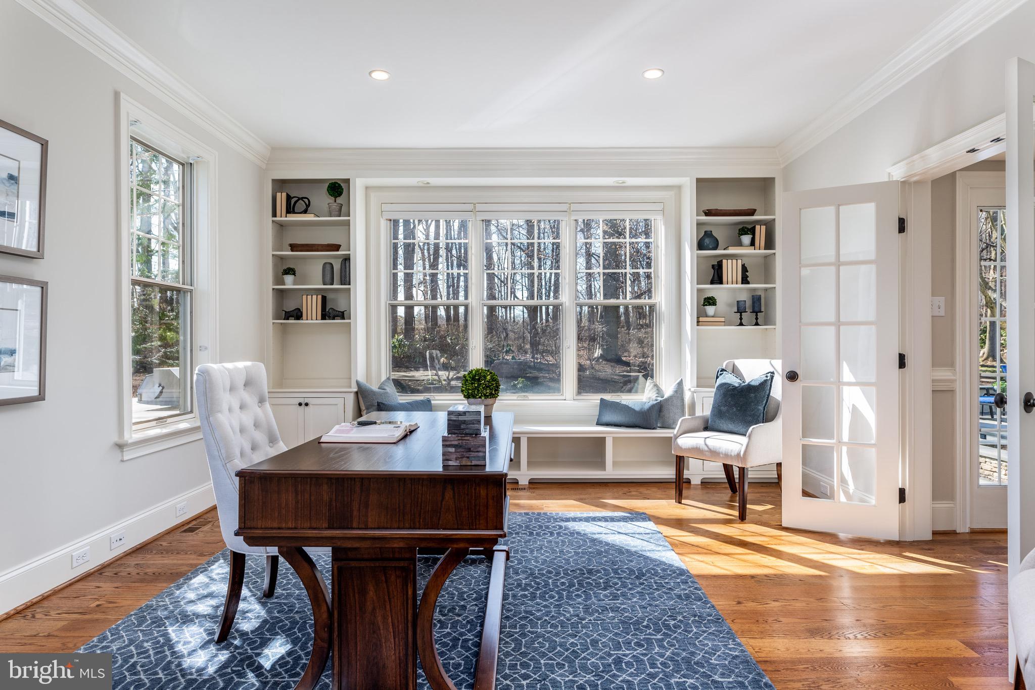 WHITE HORSE - Residential