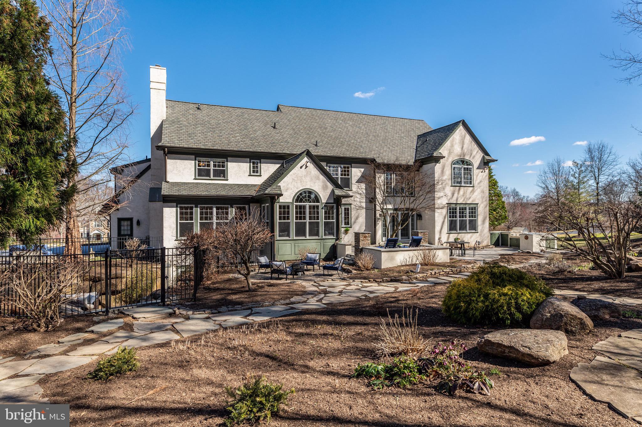 WHITE HORSE - Residential