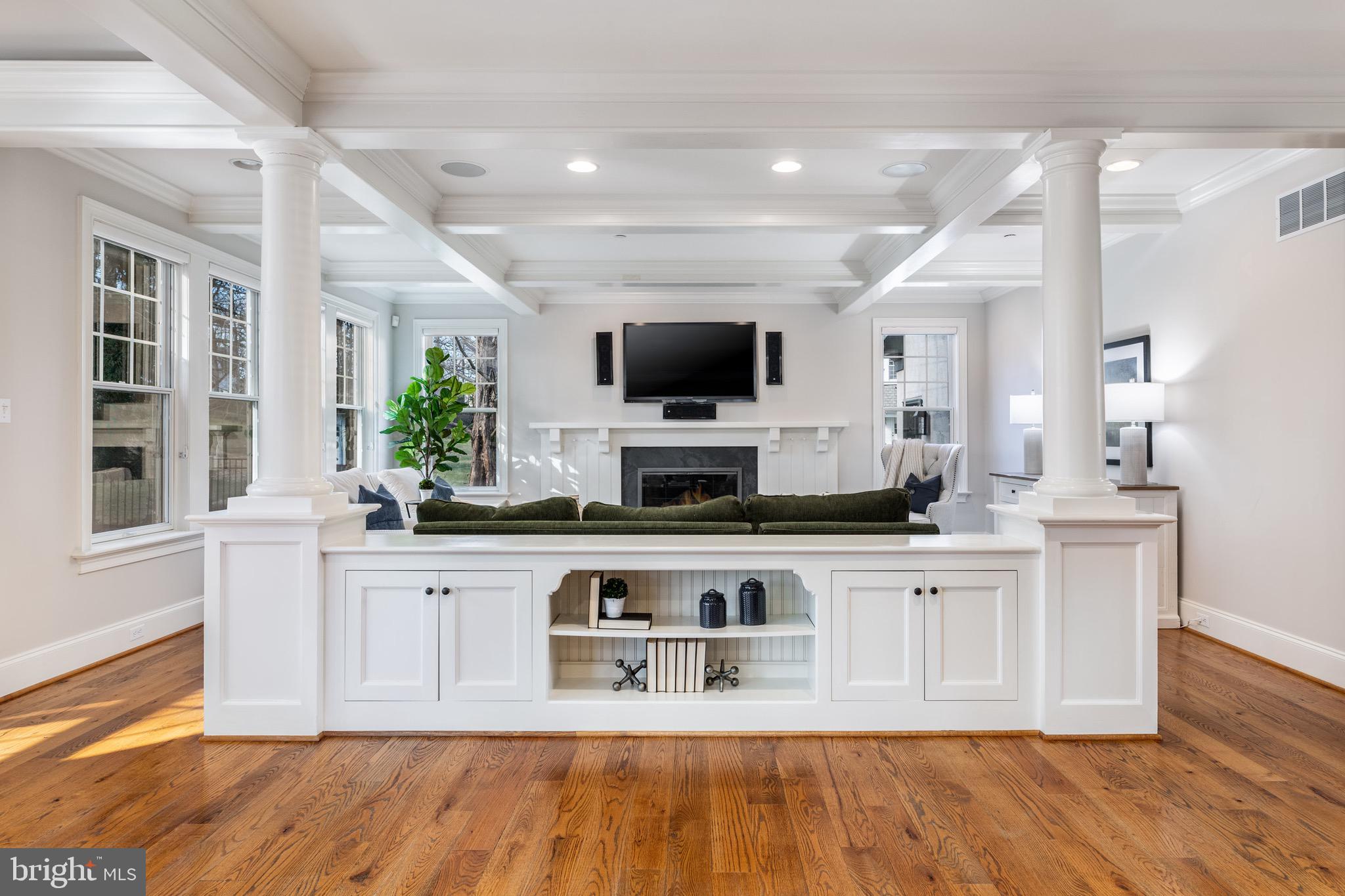 WHITE HORSE - Residential