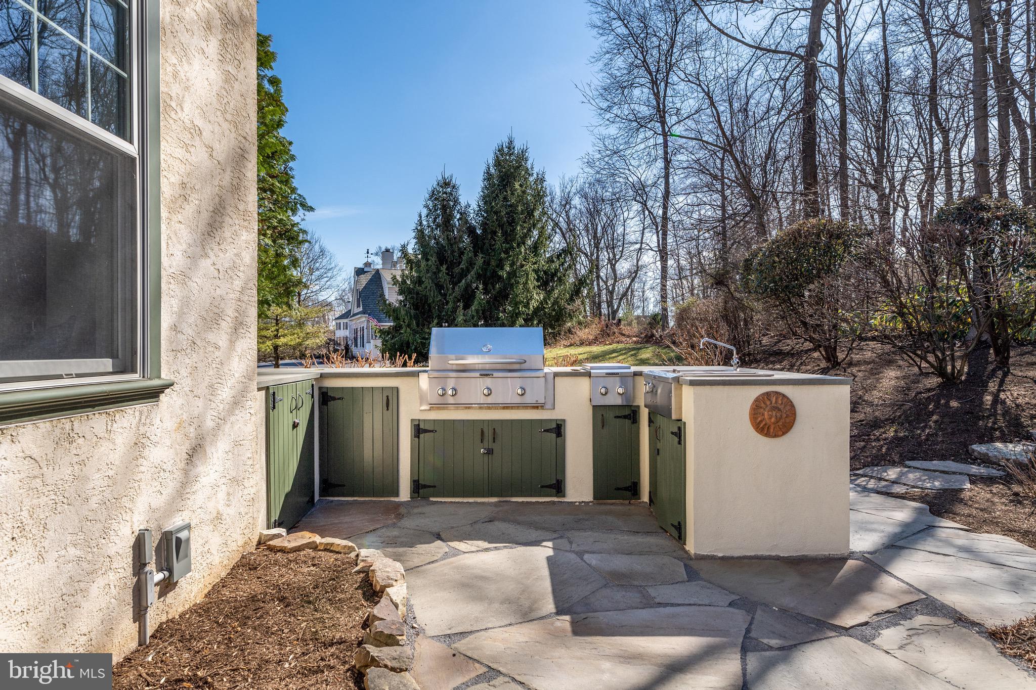 WHITE HORSE - Residential