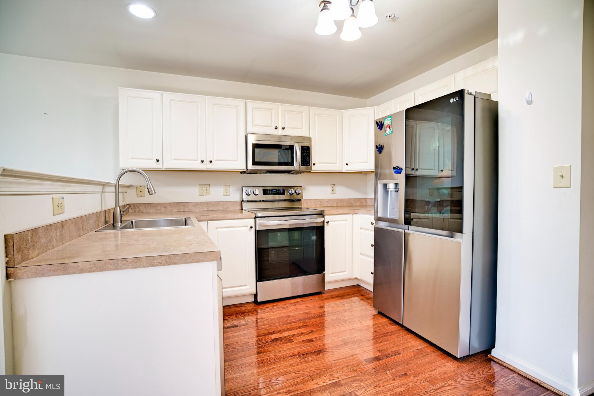 SUMMER LEA - Residential