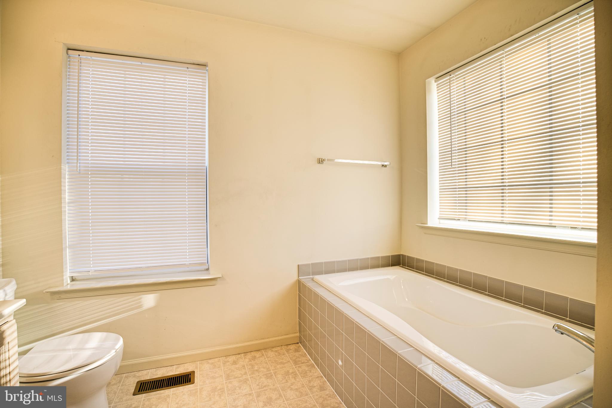 SUMMER LEA - Residential